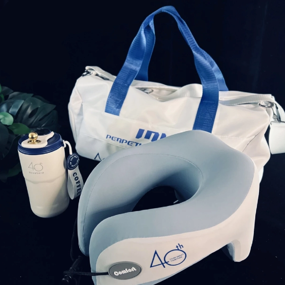 Executive Commuter Gift Bundle: Luxury Memory Headrest Presentation Set thumbnail 2