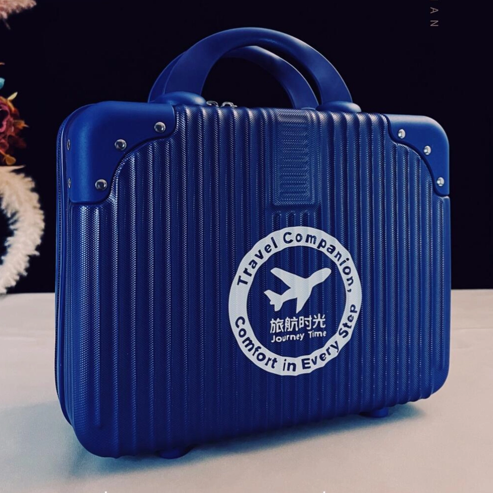 Prestige Accessory Gift: Deluxe Headrest Anniversary Celebration Bundle thumbnail 6