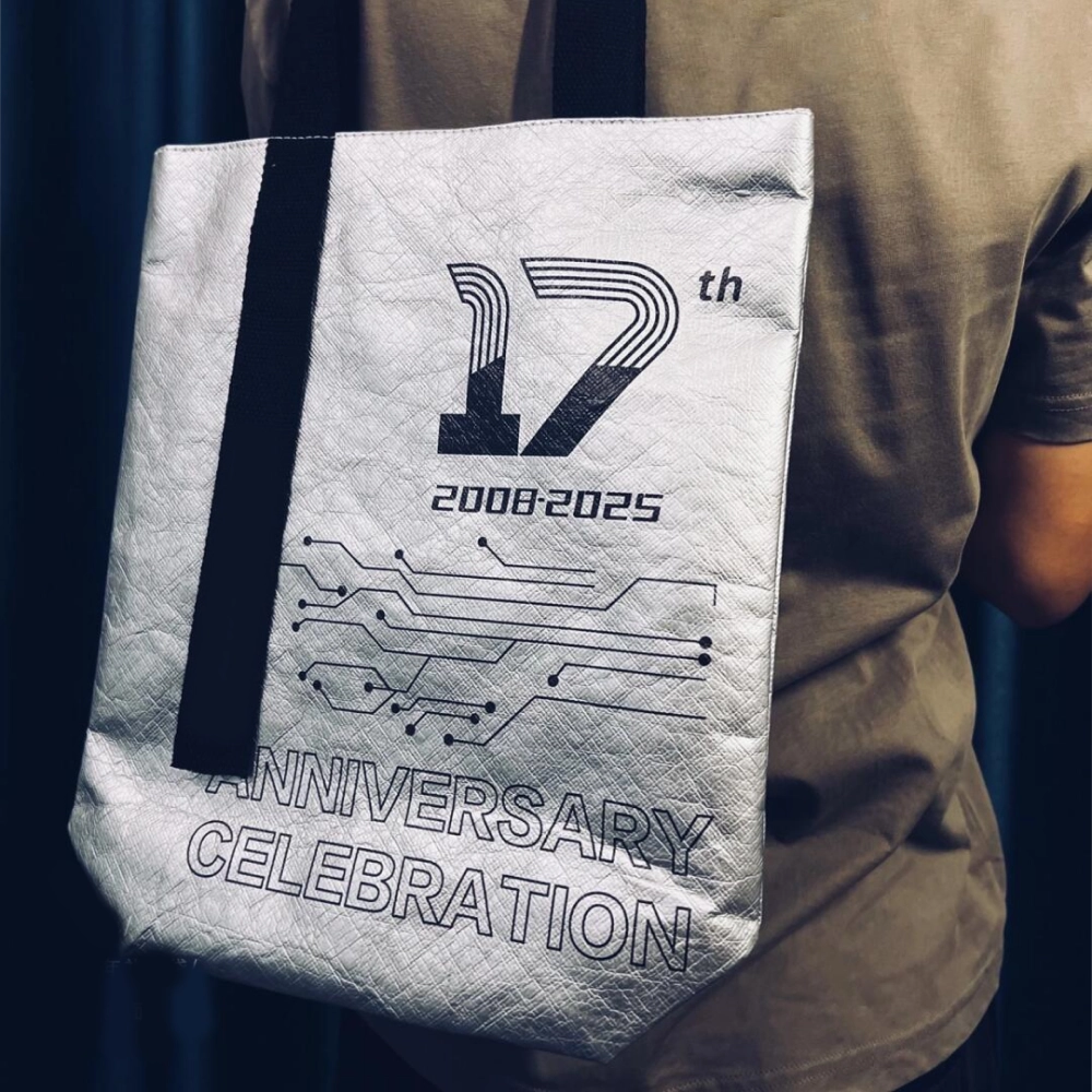 Innovative Heritage Gift Box: Premium DuPont Paper Bag Anniversary Collection