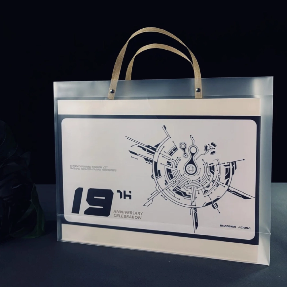 Ultimate Corporate Tech Kit Essential Anniversary Electronics Gift Set thumbnail 6