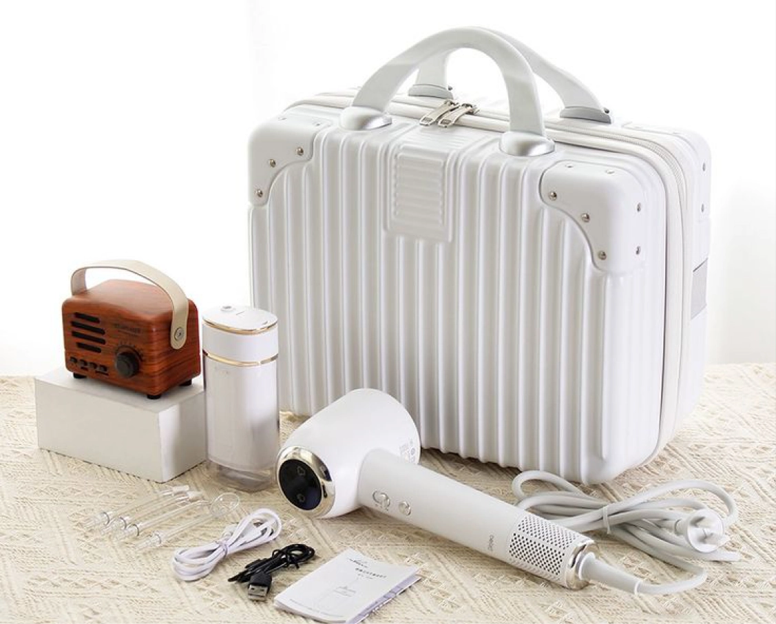 Employee Gifts & Welcome Kits