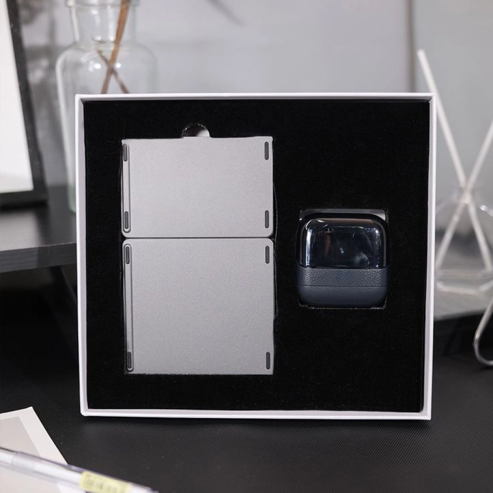 Tech gift set - customization