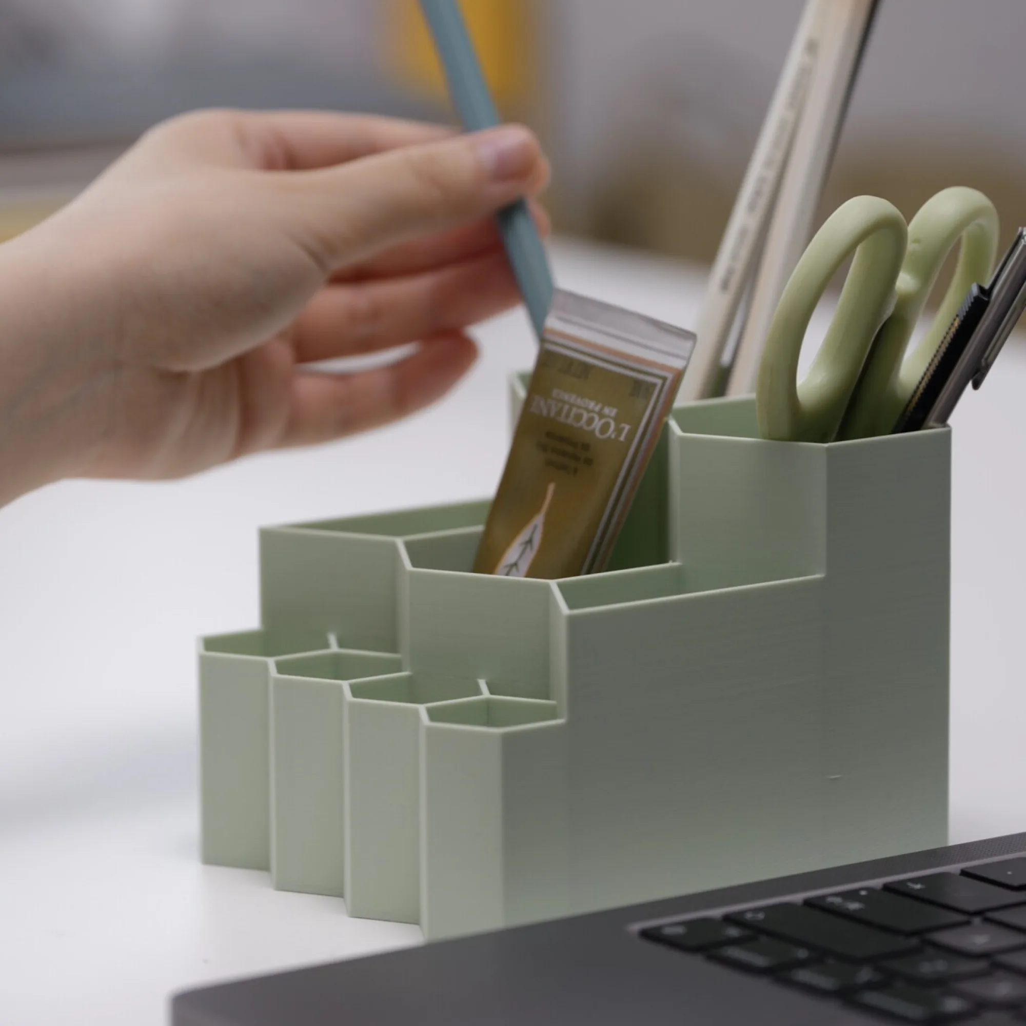 Multifunctional Desk Pen Holder with Multiple Compartments thumbnail 4