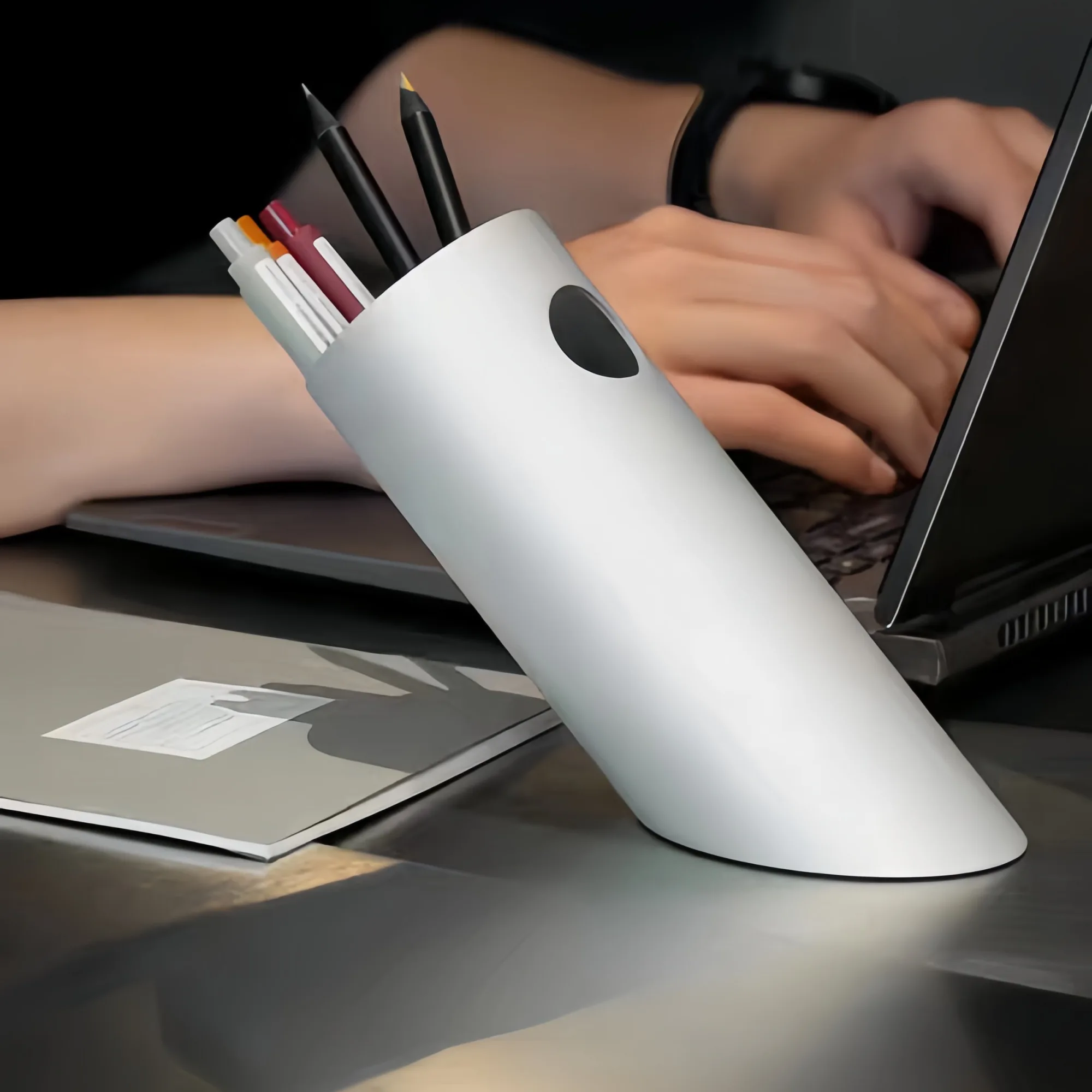 White Design Slanted Insertion Pen Holder in Aluminum Alloy thumbnail 4