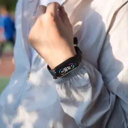 Smart Fitness Tracker Band with Heart Rate and Sleep Monitoring thumbnail 4