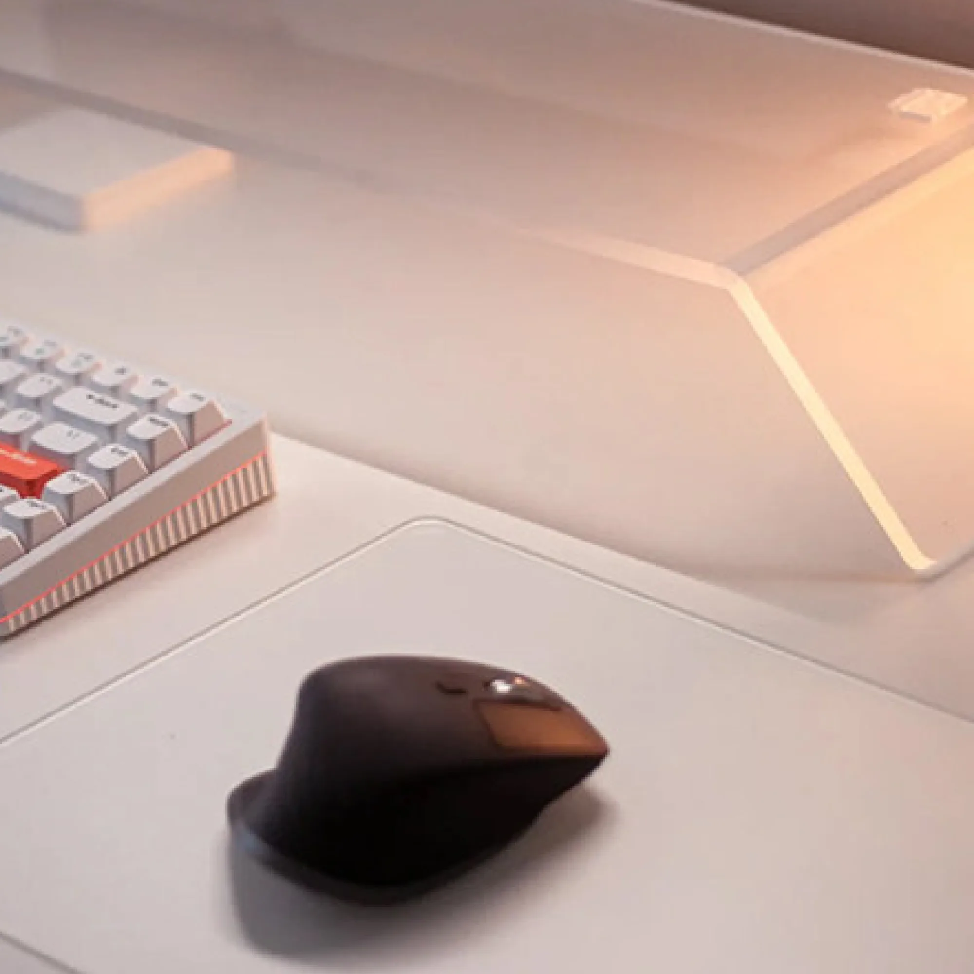 Photovoltaic Glass Mouse Pad thumbnail 5