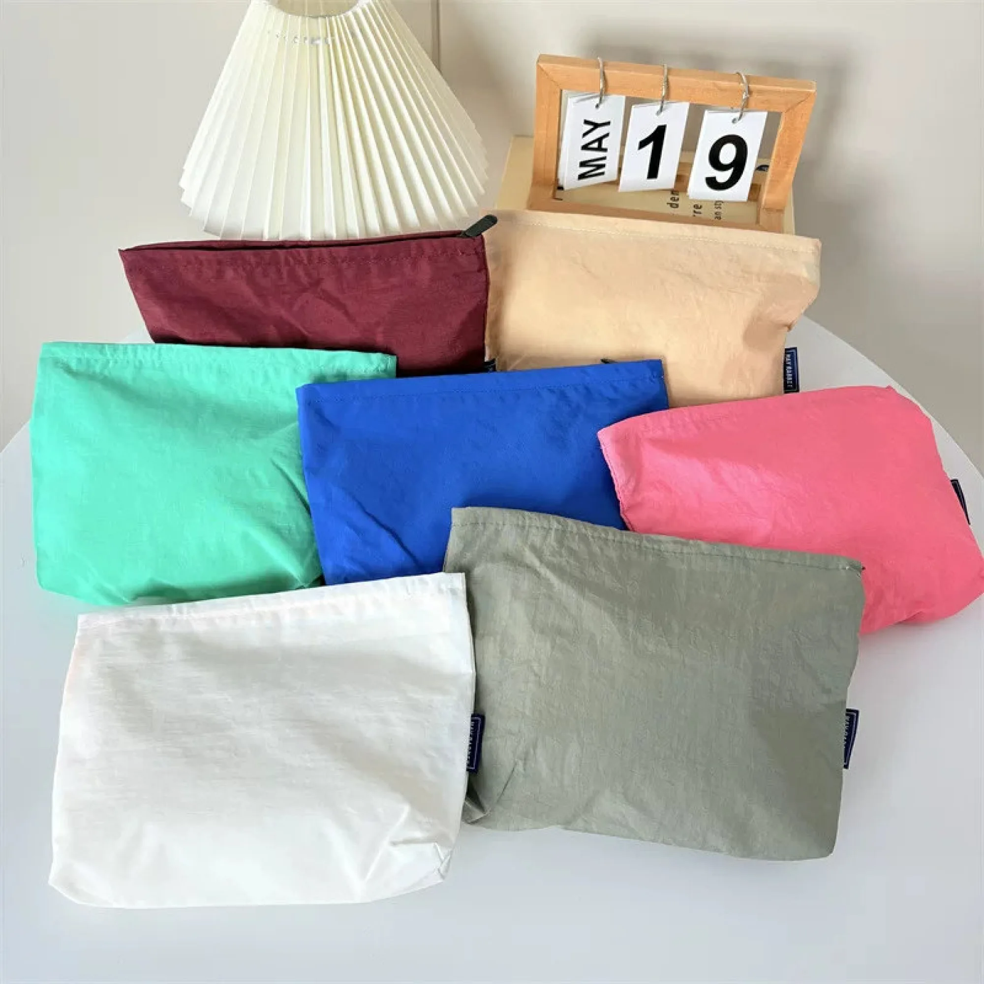 Nylon Waterproof Cosmetic Bag with Zipper Closure thumbnail 4