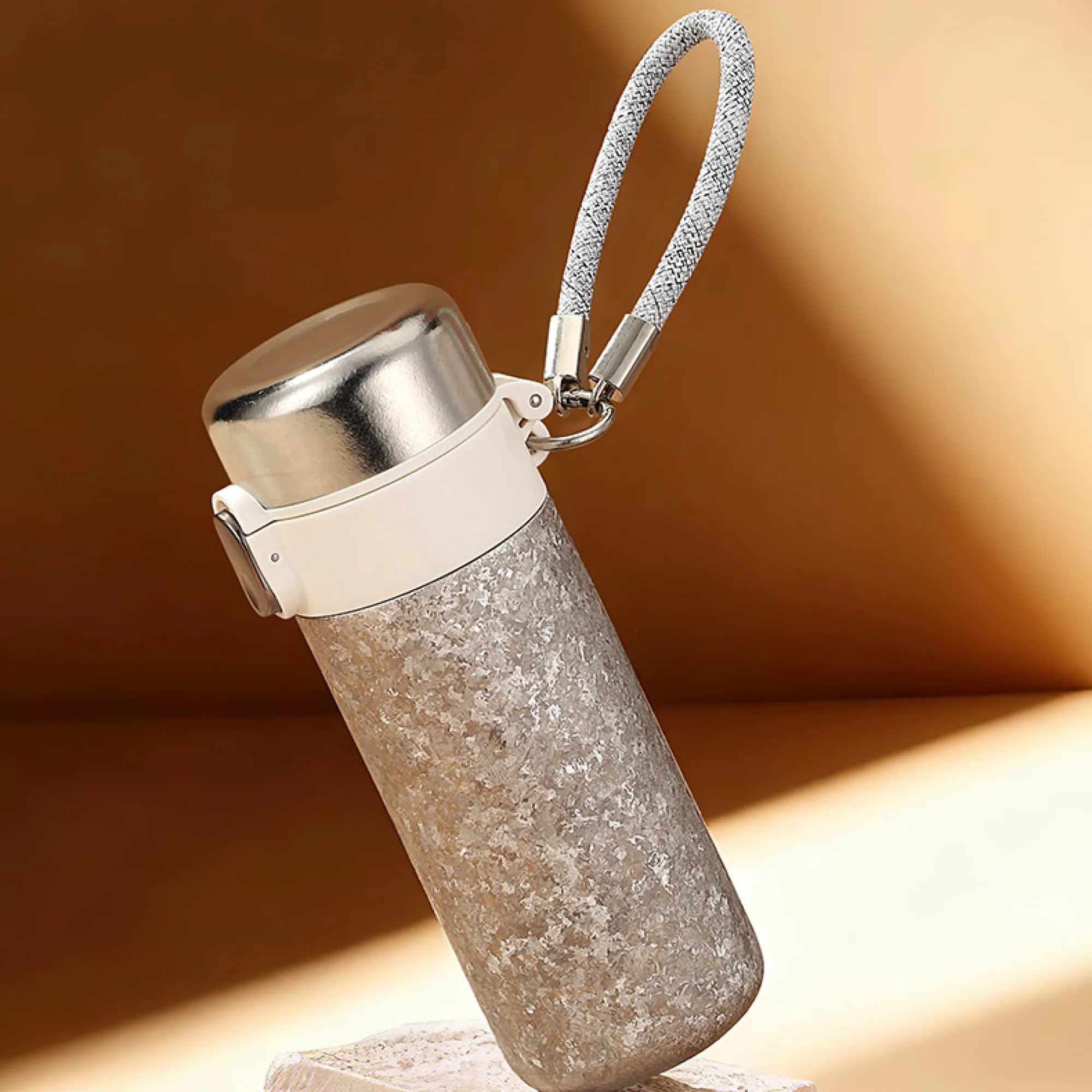 MIOK Pure Titanium Insulated Tumbler with Magnetic Lid, 350ml and 450ml — View 1
