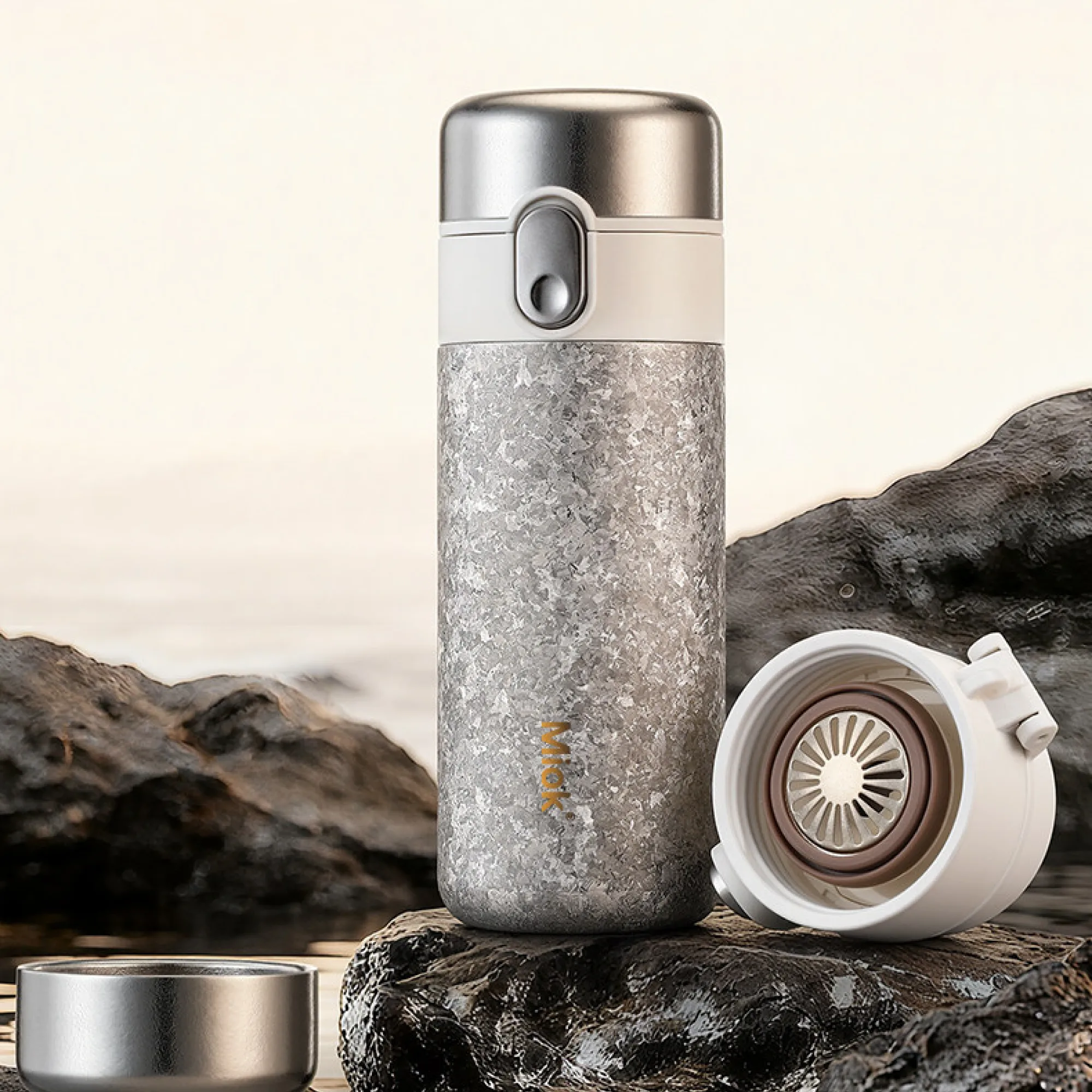 MIOK Pure Titanium Insulated Tumbler with Magnetic Lid, 350ml and 450ml thumbnail 2