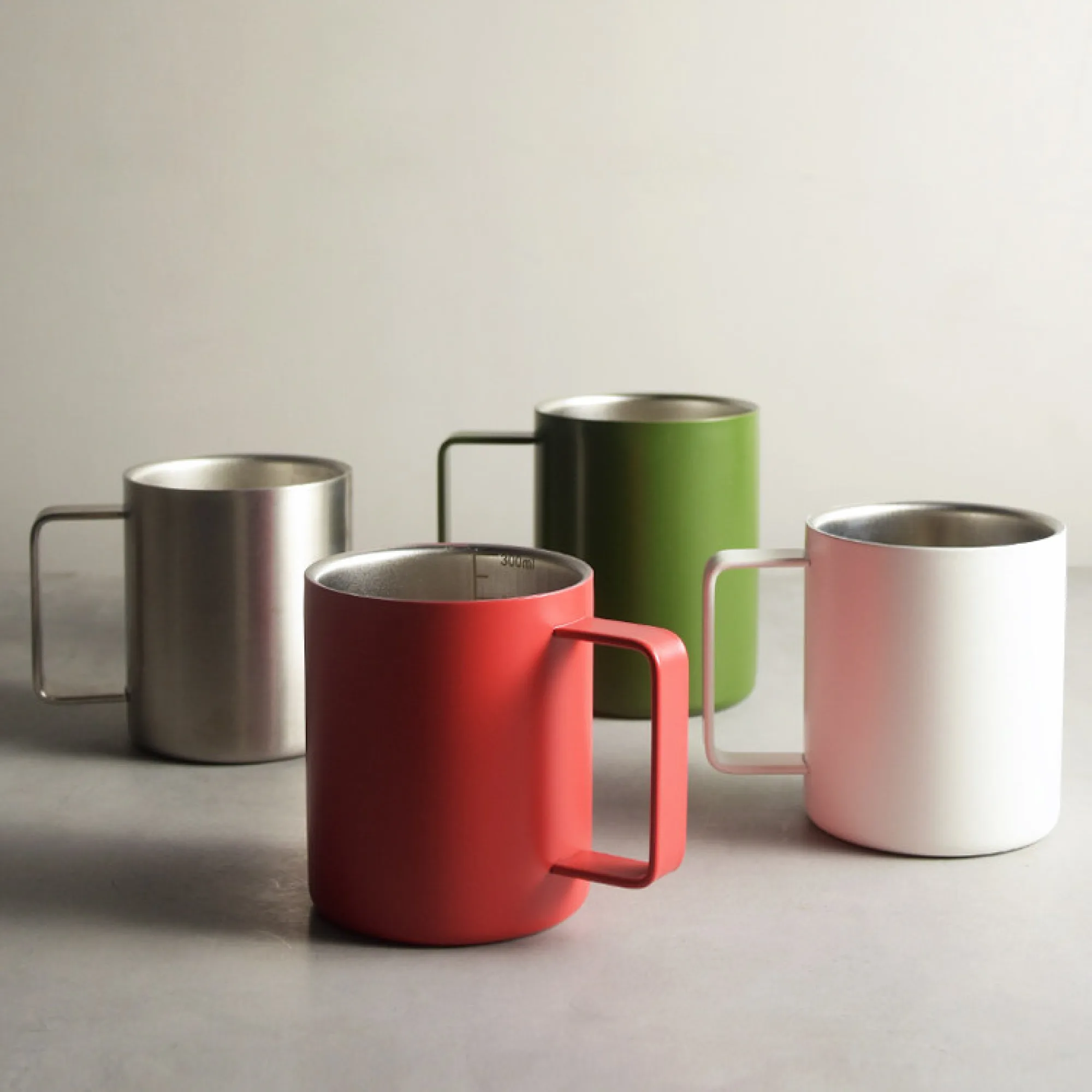 316 Stainless Steel Double-Wall Insulated Mug with Handle and Measurement Scale