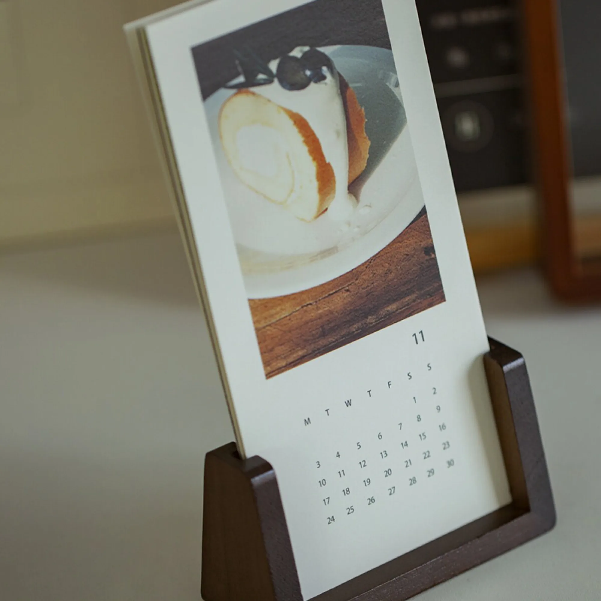 Wooden Base Desk Calendar with 13 Pages thumbnail 4