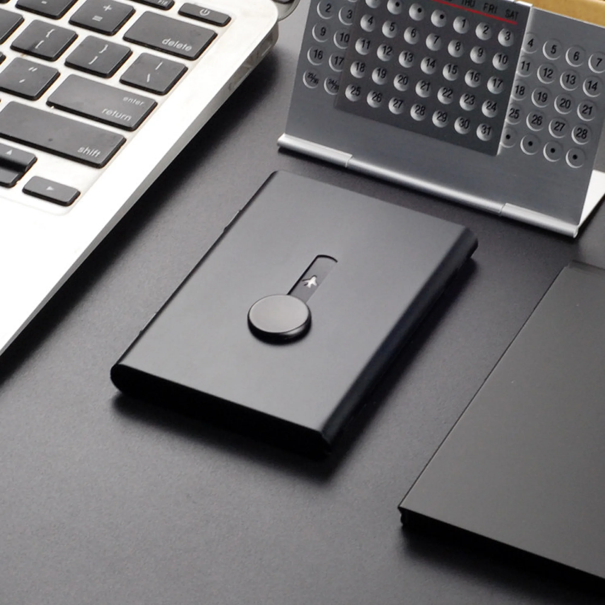 Metal Business Card Holder with Automatic Card Ejection thumbnail 2