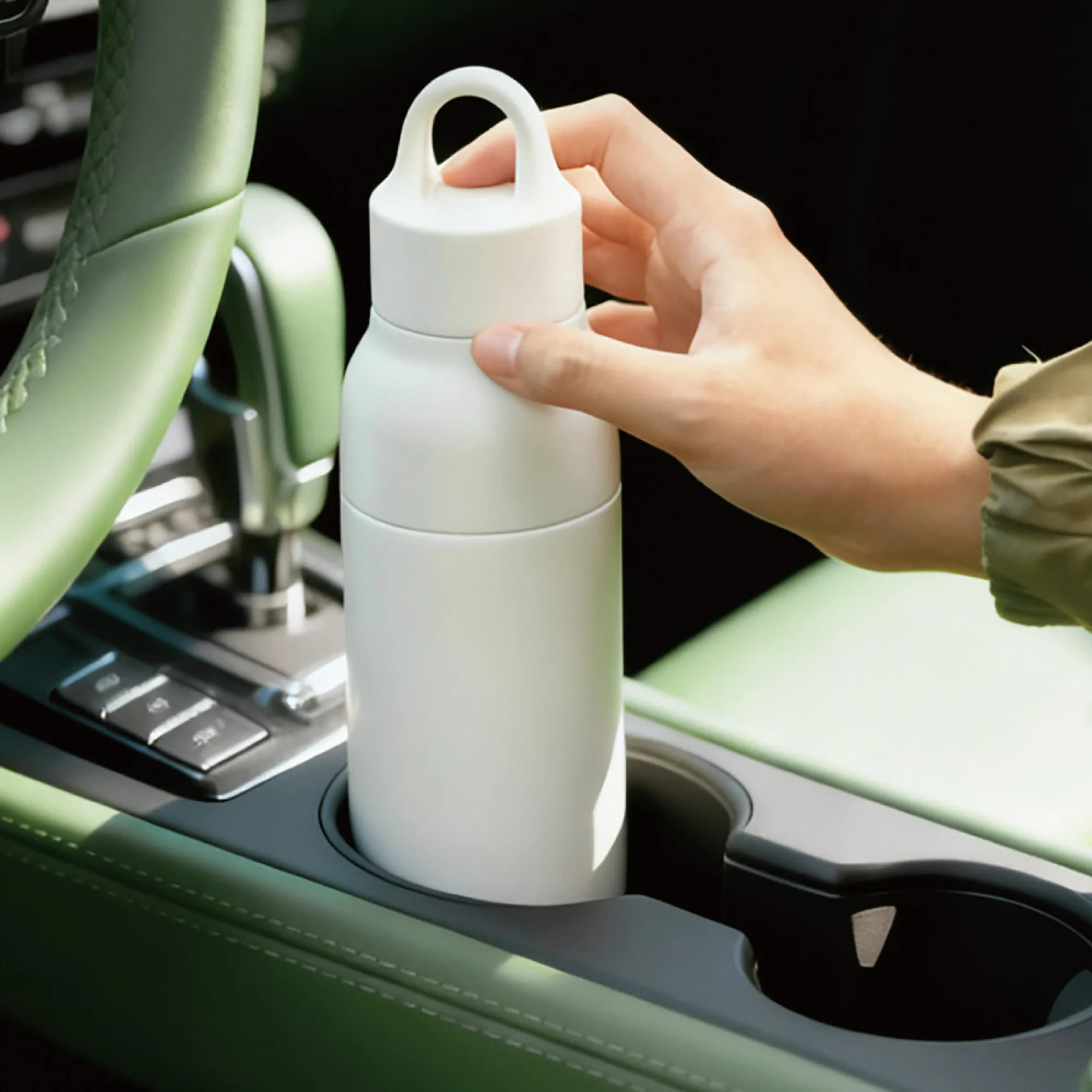 GINT GTZ-6211 570ml Insulated Sports Bottle with Press-Button Dual-Drink Lid thumbnail 3