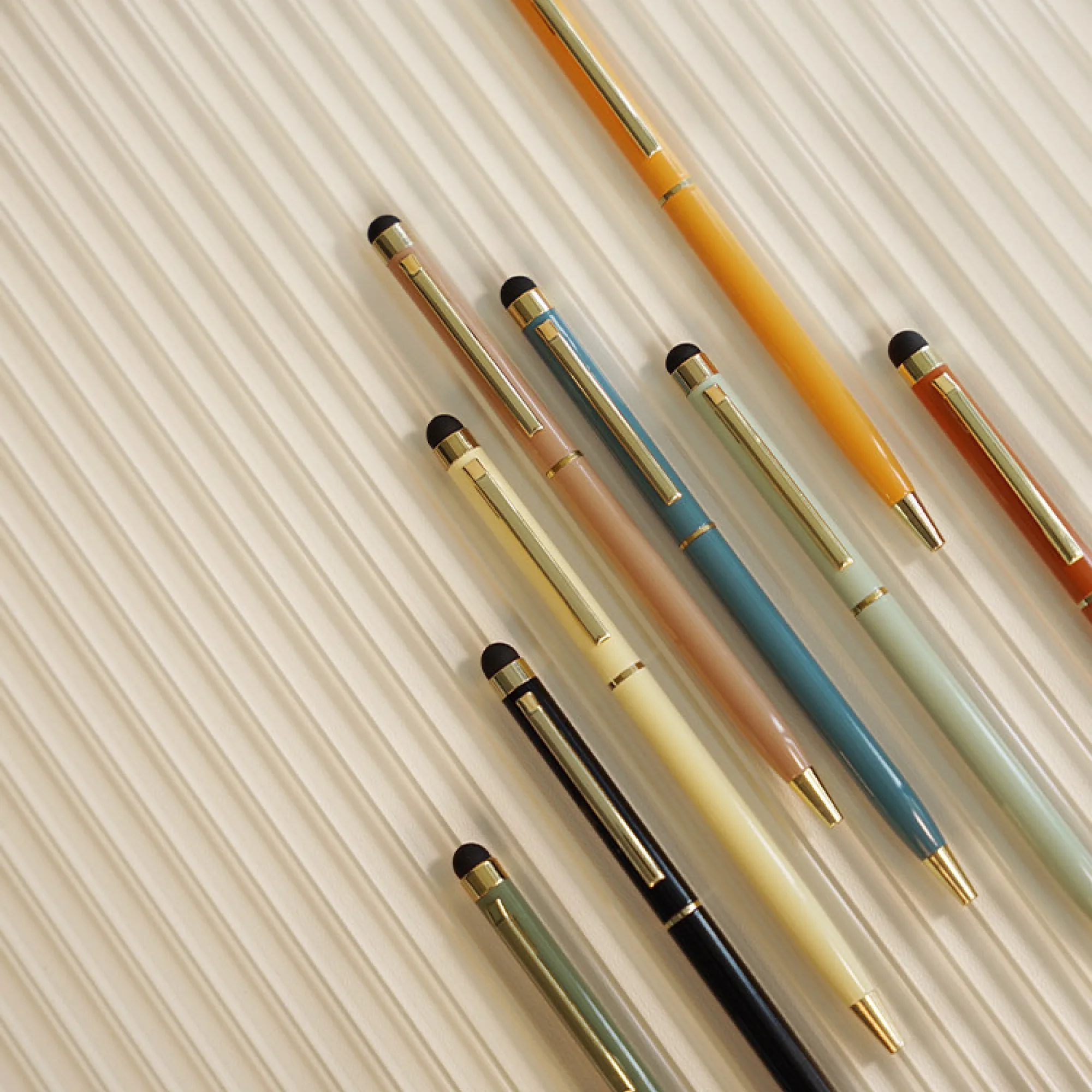 Press-Action Gel Pen with 0.5mm Black Refill and Metal Barrel thumbnail 3