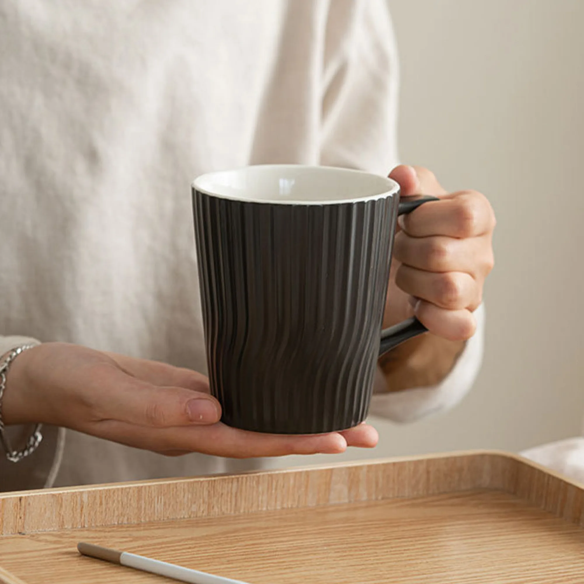 Ceramic Mug with Vertical Stripe Texture, 400 ml, White and Black thumbnail 3