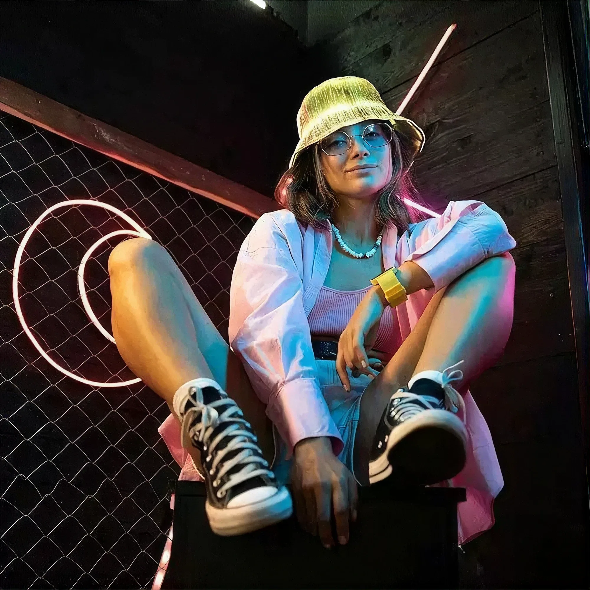 LED Fiber Optic Bucket Hat with 7 Solid Colors and 5 Flashing Modes thumbnail 2