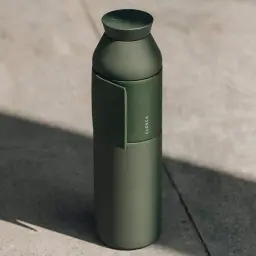 Closca Wave Vacuum Insulated Stainless Steel Water Bottle thumbnail 2