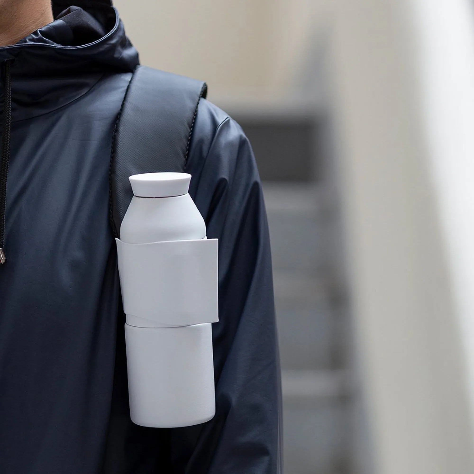 Closca Wave Vacuum Insulated Stainless Steel Water Bottle thumbnail 10