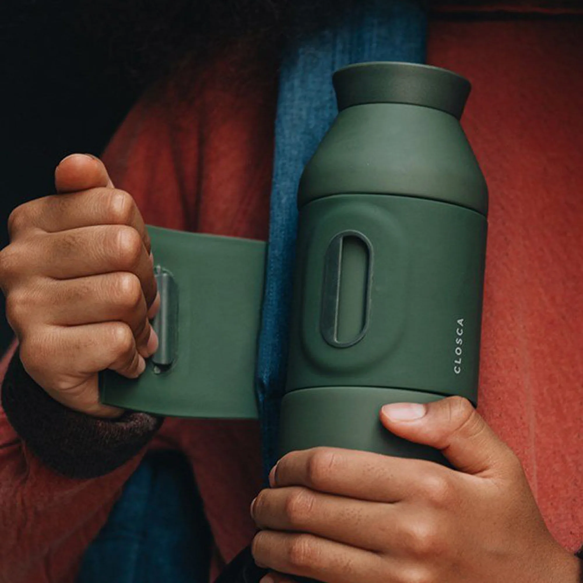 Closca Wave Vacuum Insulated Stainless Steel Water Bottle thumbnail 3