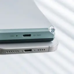 TEGIC BX Magnetic Wireless Charging Power Bank thumbnail 3