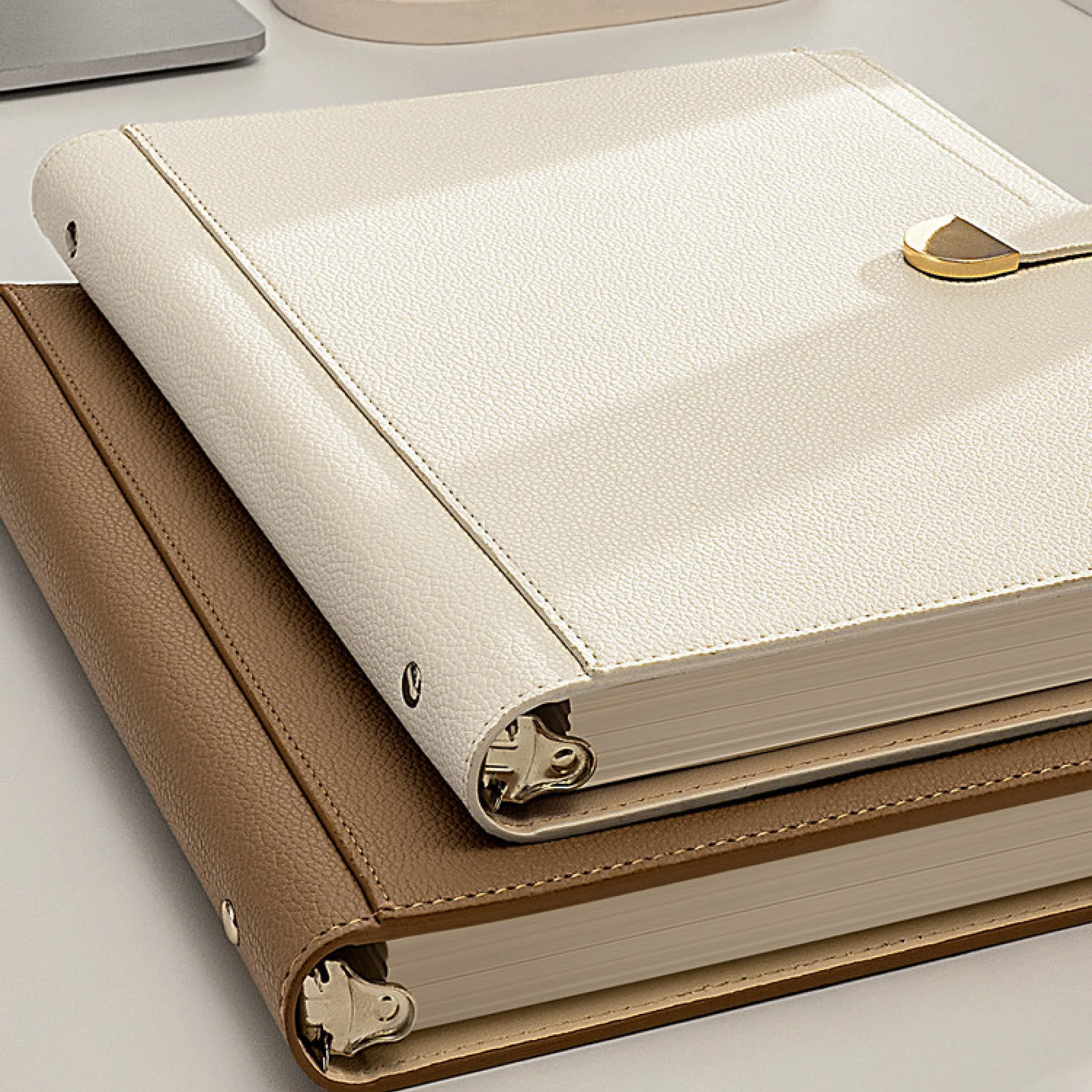 B5 Loose-Leaf Notebook with Lychee Grain Soft Leather Cover thumbnail 3