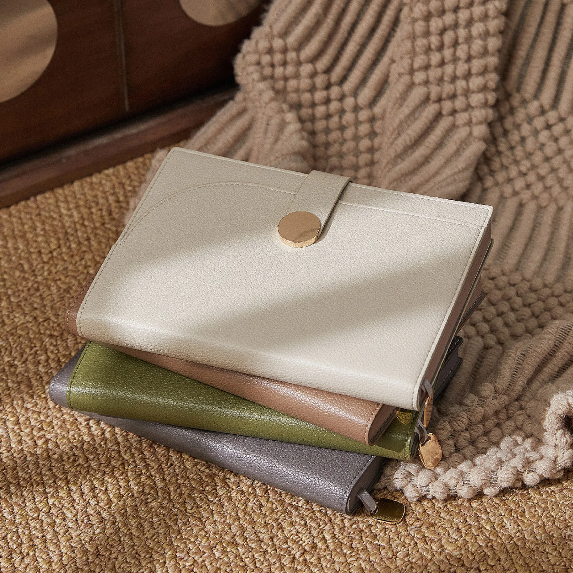 A5/B5 Hardcover Ruled Notebook with 256 Pages thumbnail 3