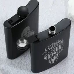Stainless Steel Hip Flask with Skull Design thumbnail 3