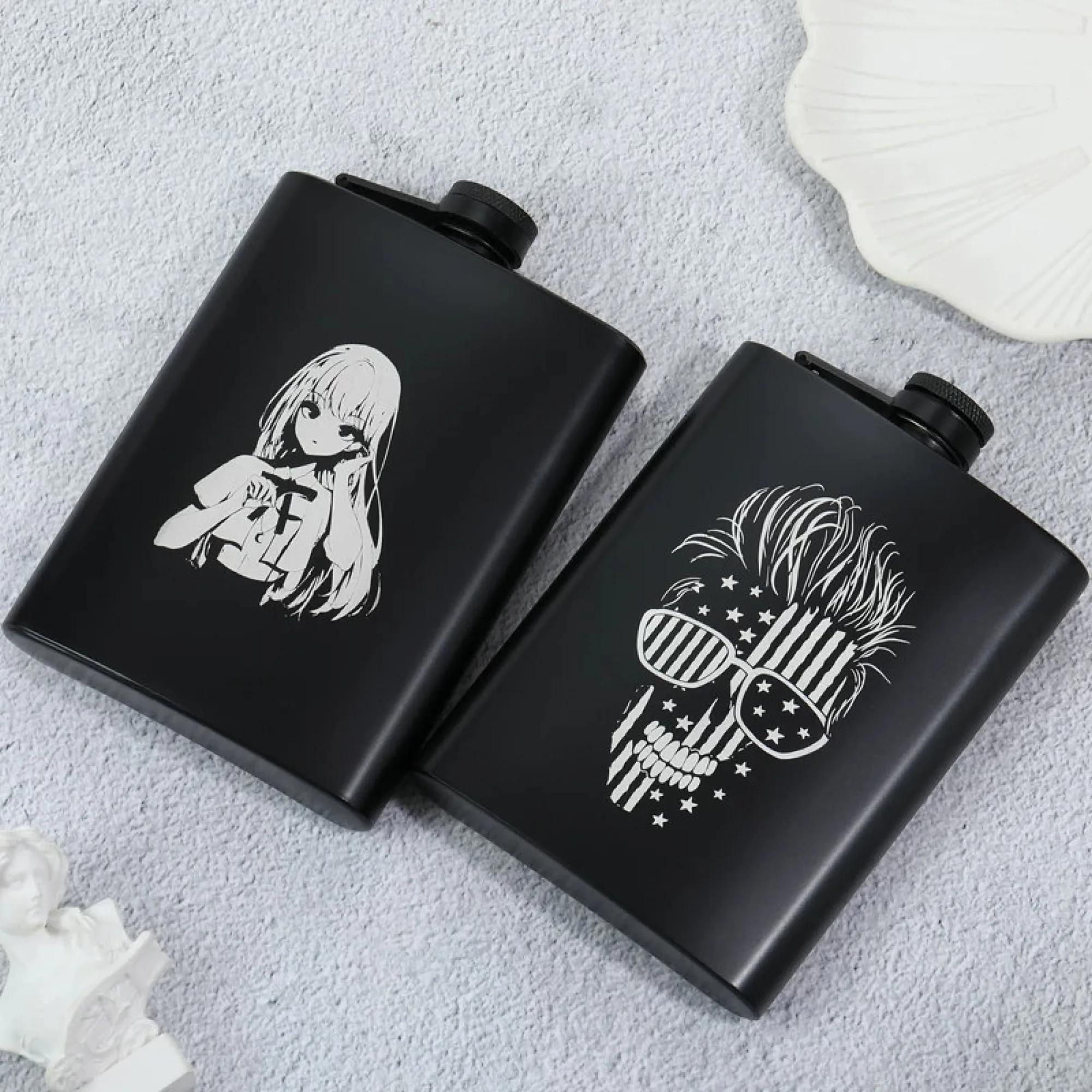 Stainless Steel Hip Flask with Skull Design thumbnail 4