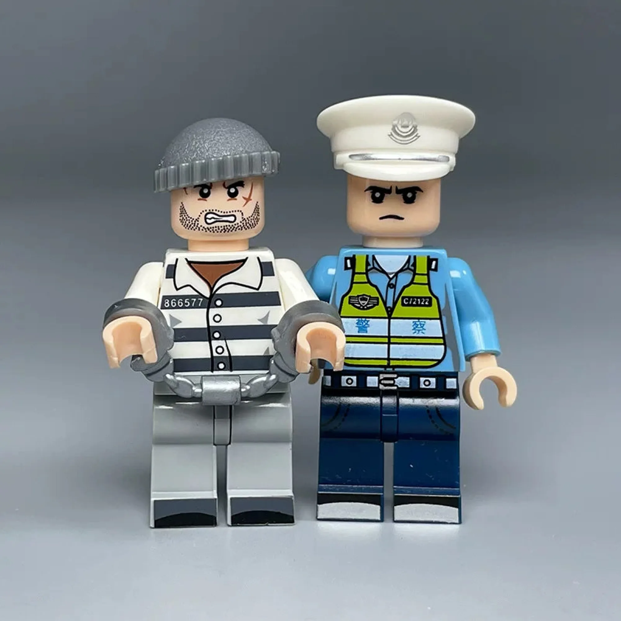 Military and Police Themed Building Block Minifigures thumbnail 3