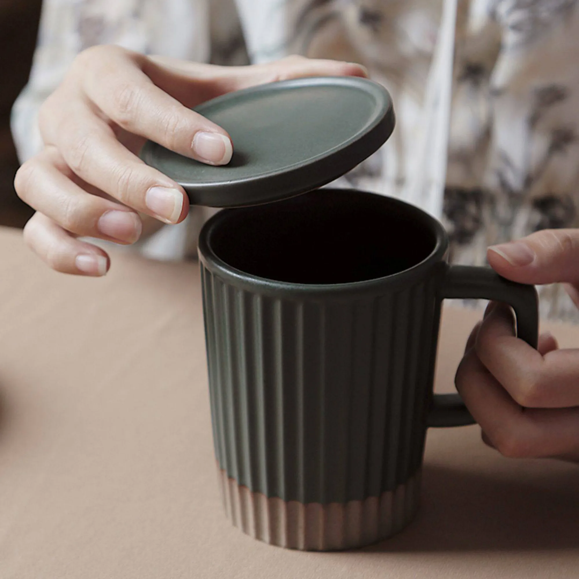 Ceramic Mug with Lid and Optional Nanmu Spoon thumbnail 2
