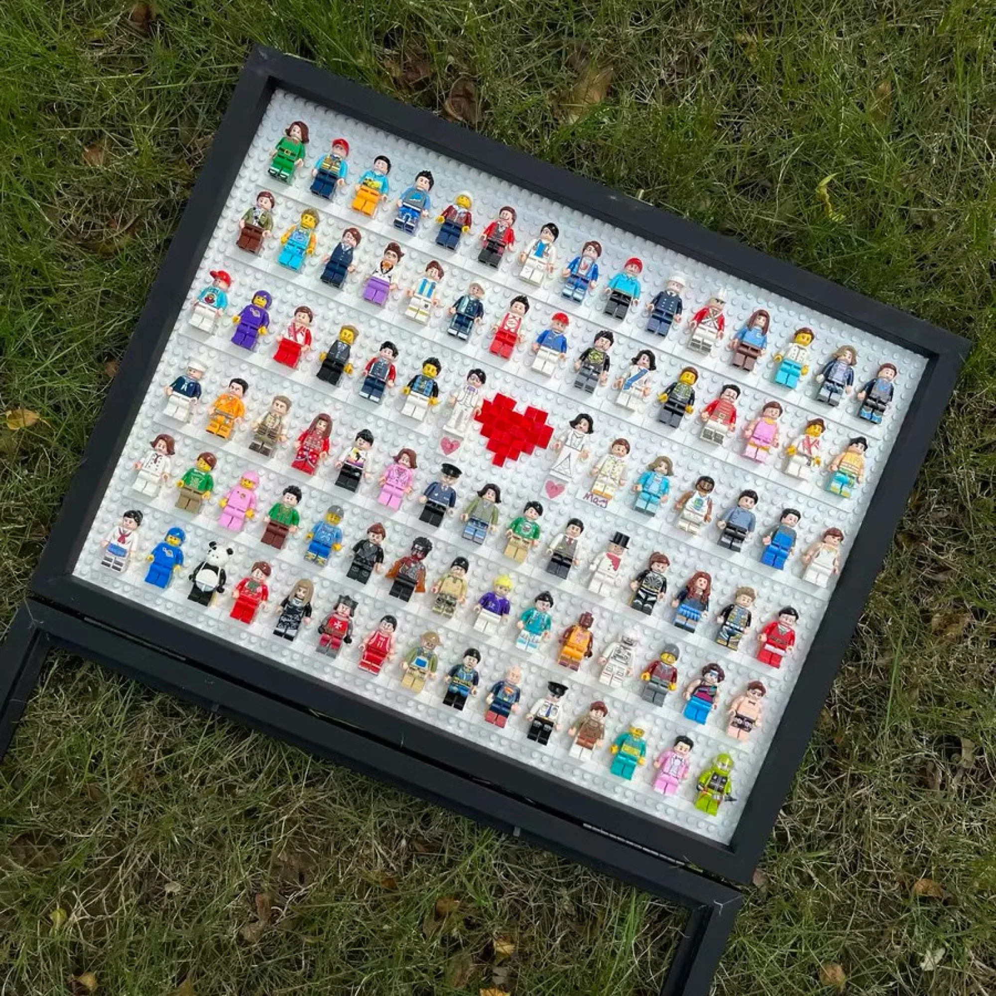 Display Box for Building Block Minifigures thumbnail 6