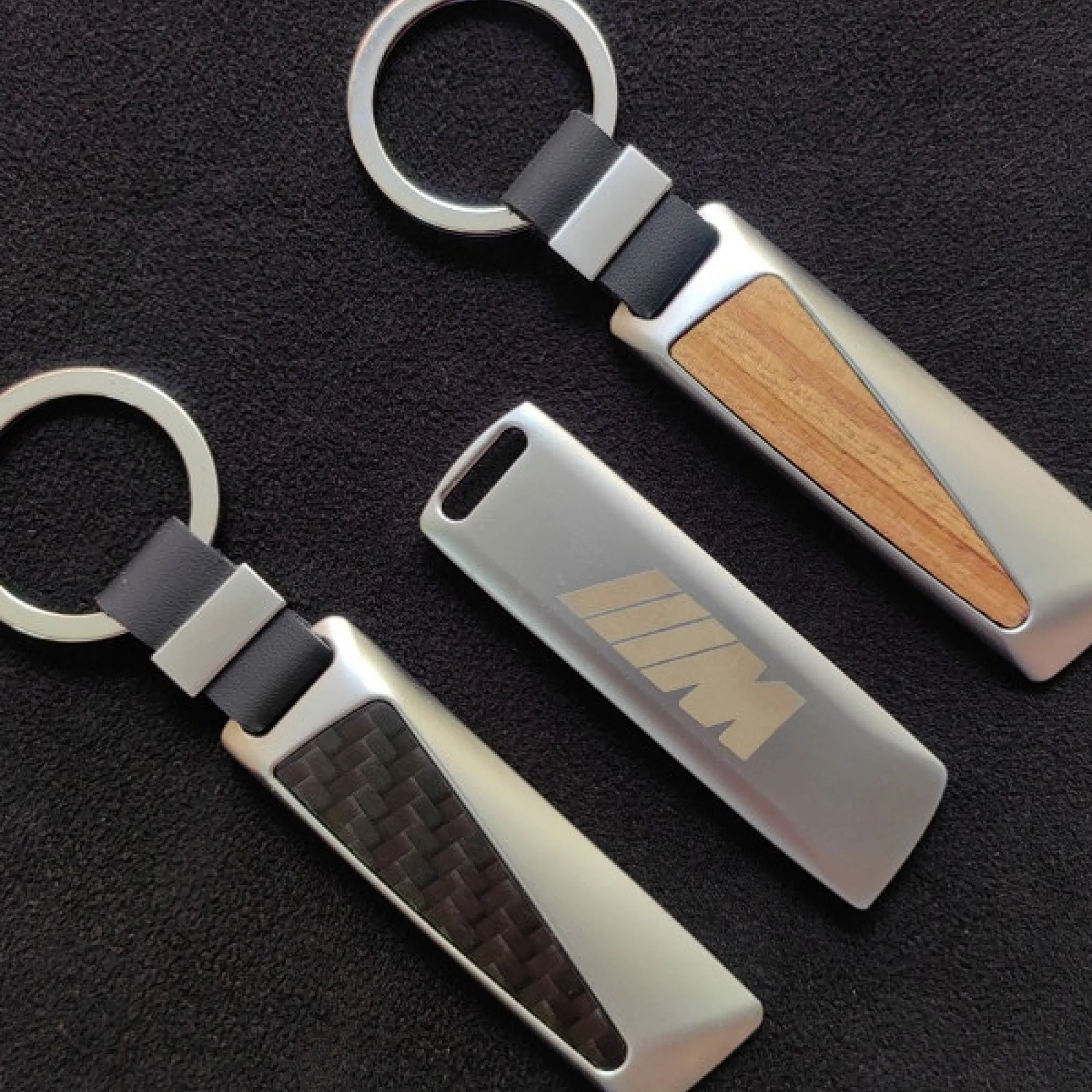 BMW 1364 Keychain with Carbon Fiber or Rosewood Insert