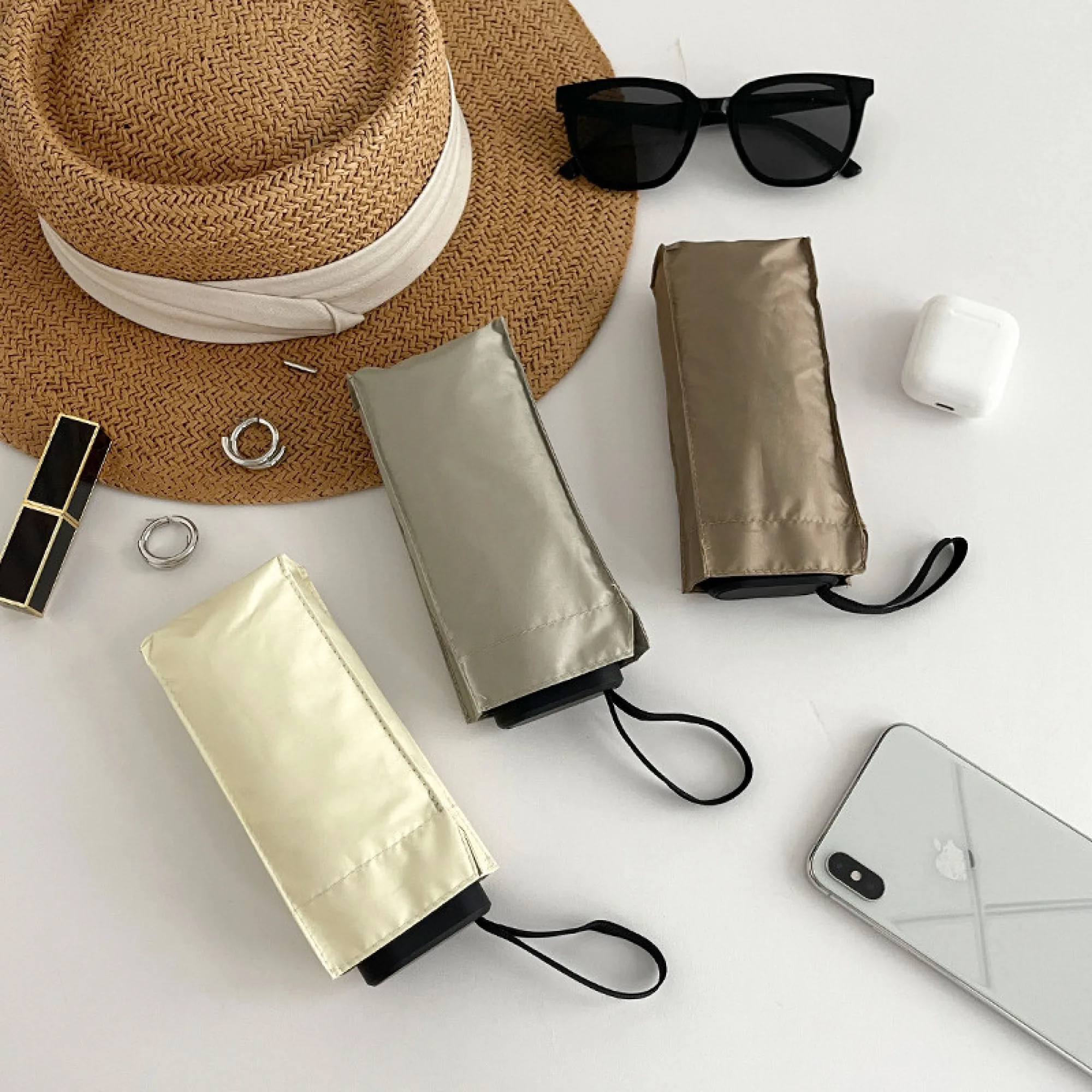 Card-Style Folding Sun Umbrella with UPF 50+ Protection thumbnail 3