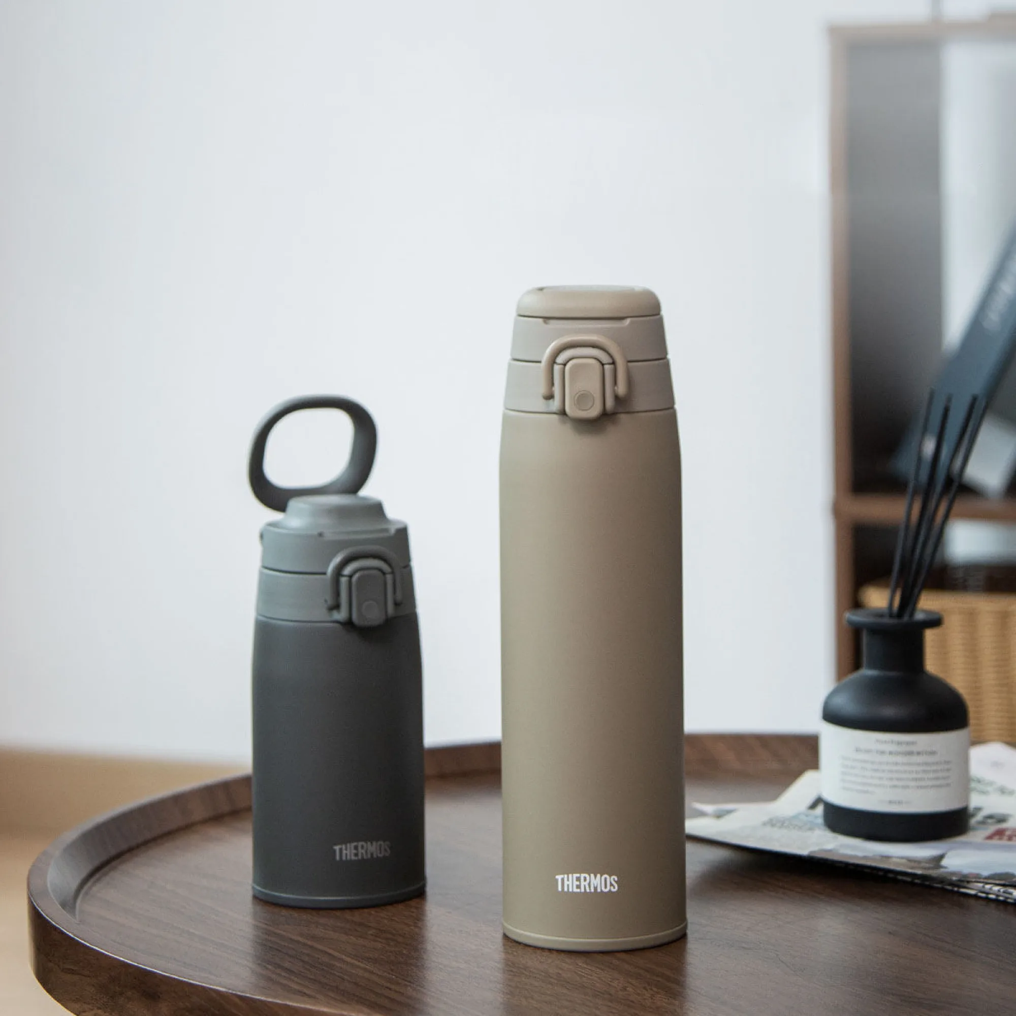 Thermos JOS Series Insulated Sports Bottle with 400ml, 550ml, and 750ml Capacities — View 1