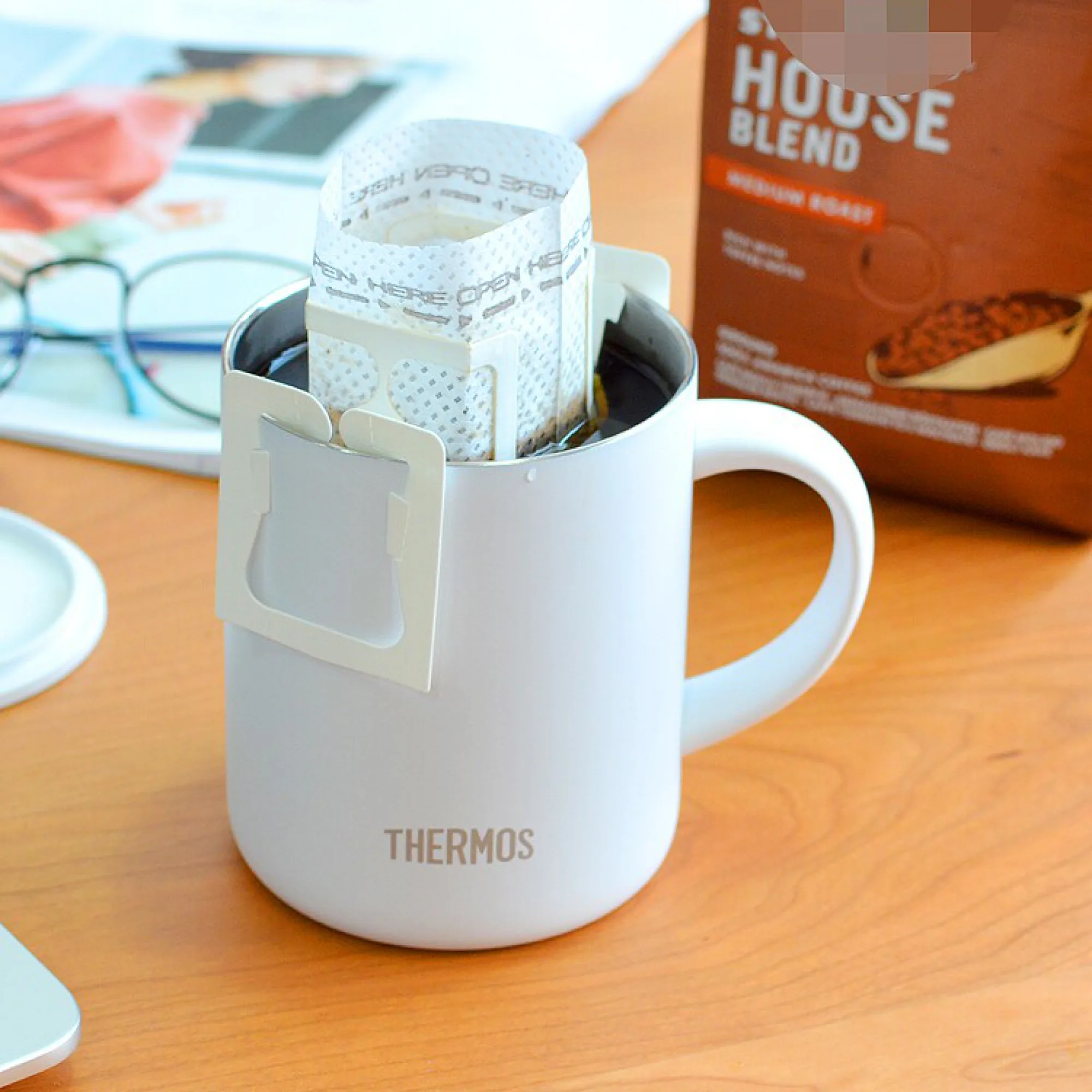 Thermos Insulated Coffee Mug with Lid and Handle thumbnail 4