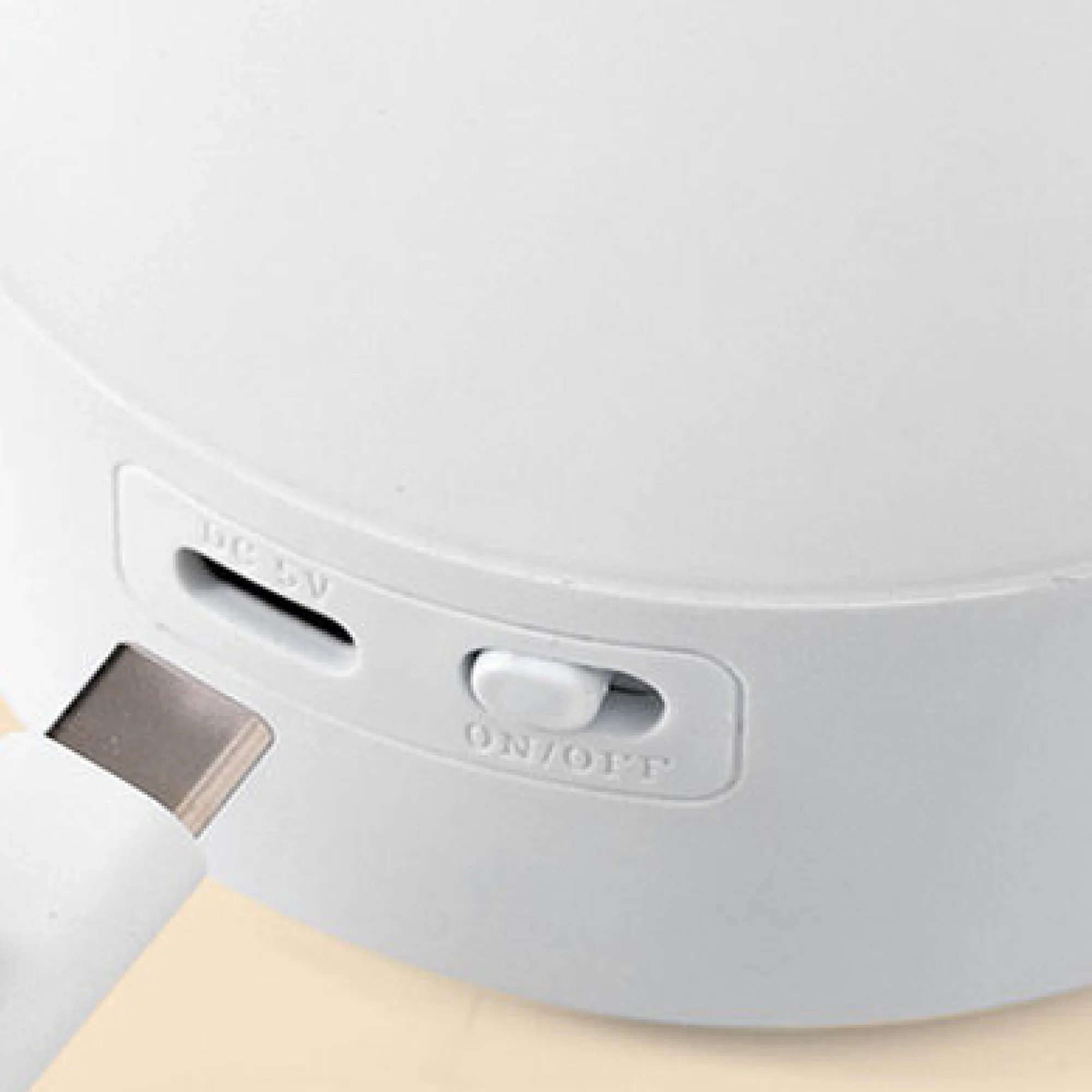 Rechargeable LED Bedside Night Light with Touch and Remote Control thumbnail 6