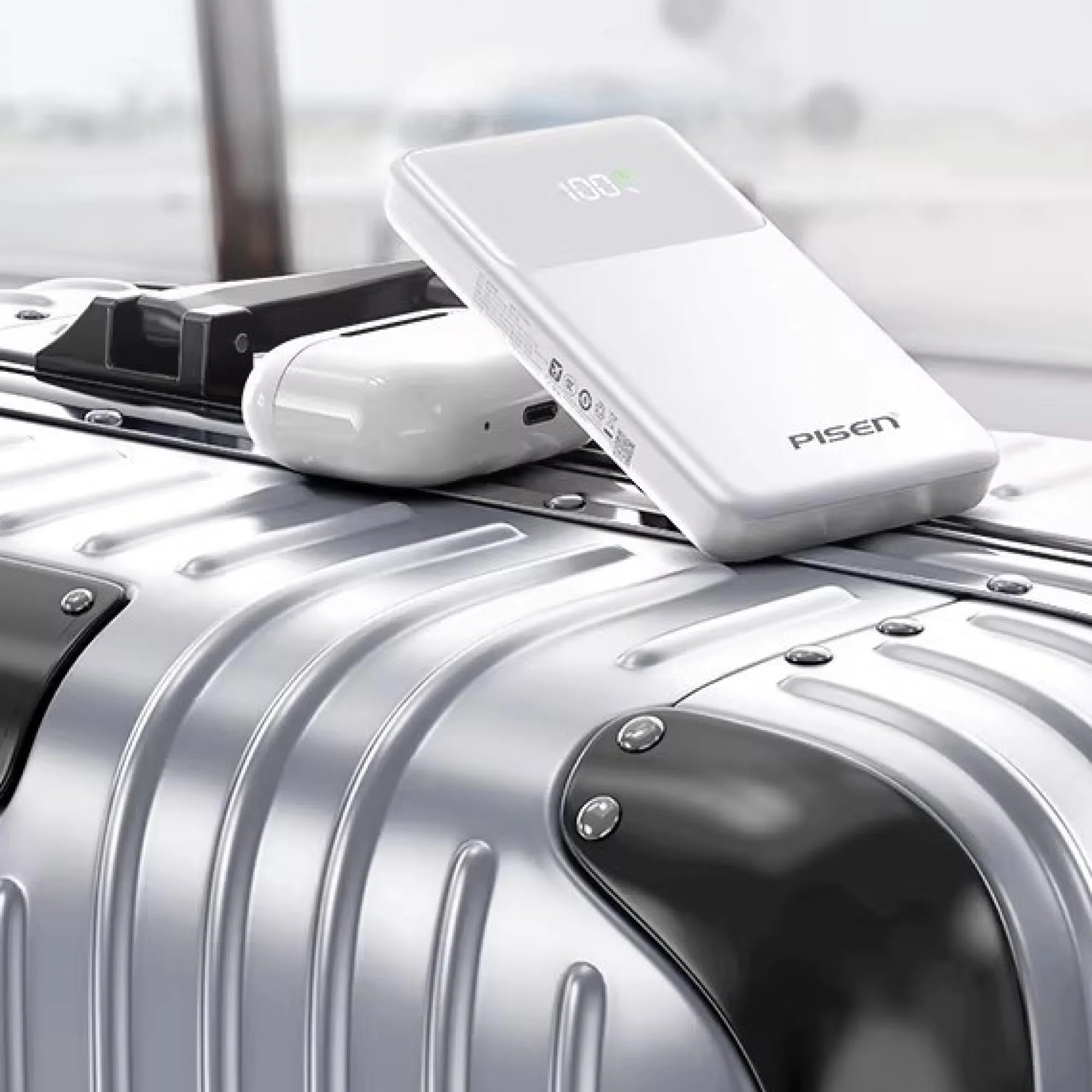 Pisen 10000mAh/20000mAh Power Bank with 22.5W Fast Charging, Standard and Built-in Cable Models thumbnail 5