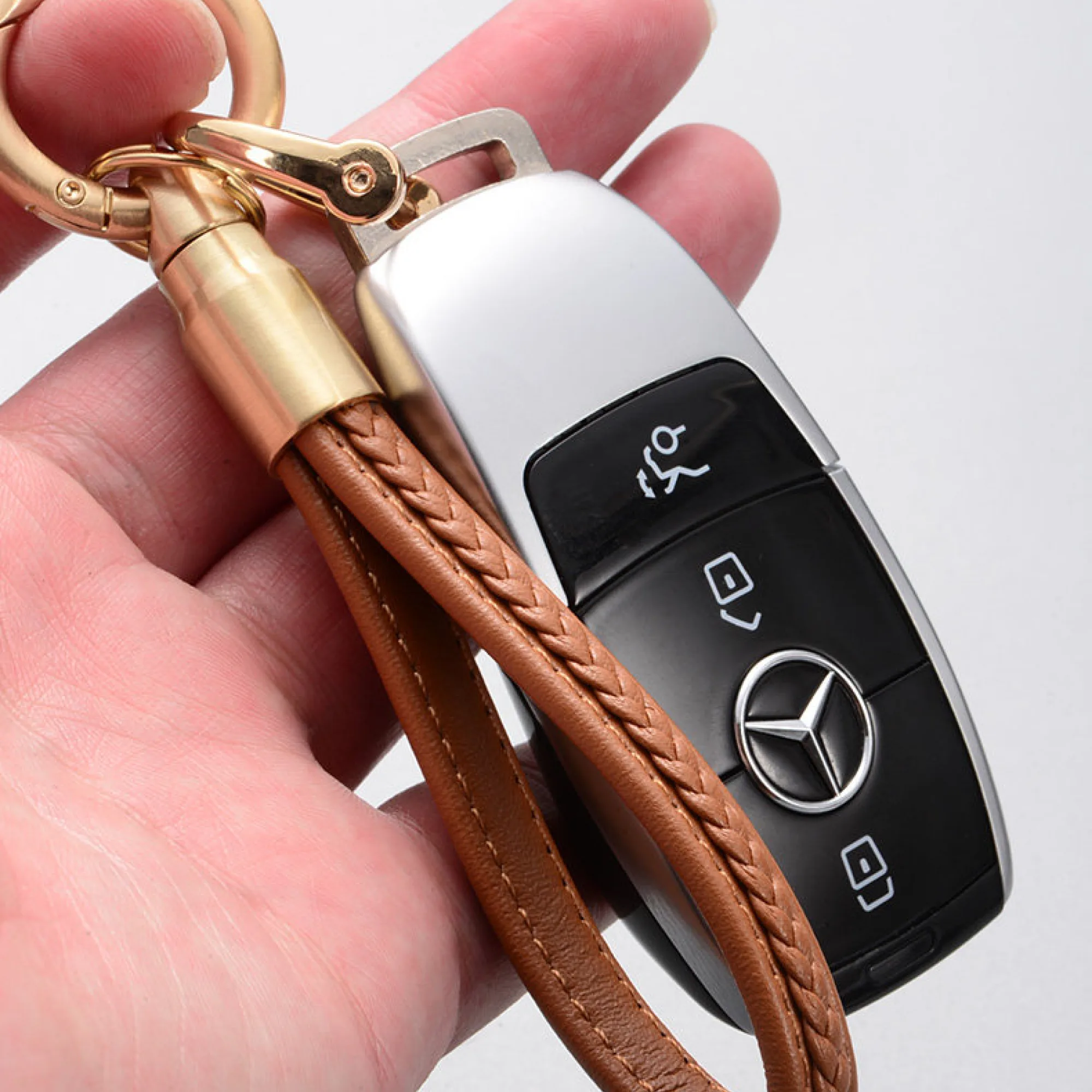 Handwoven Leather Keychain with Horse Hoof Buckle thumbnail 3