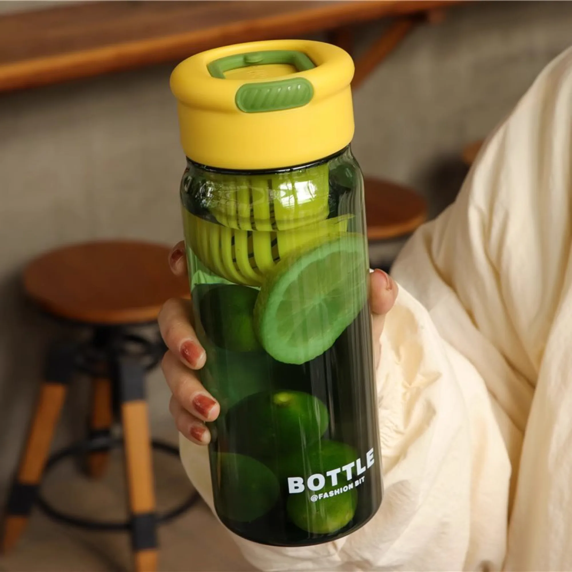 650ml Water Bottle with Lid and Tea Infuser thumbnail 3