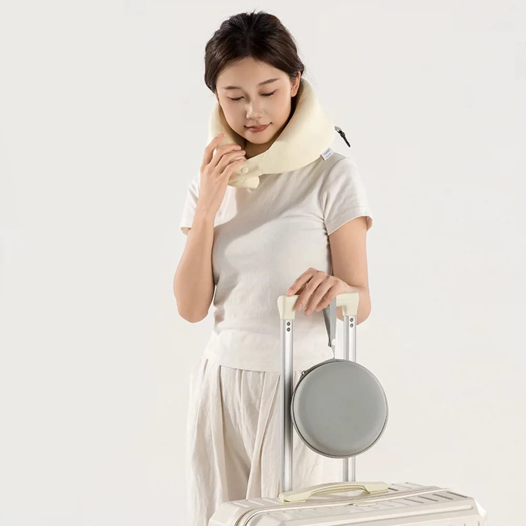 U-Shaped Neck Pillow with Memory Foam and Ice Silk Cover thumbnail 3