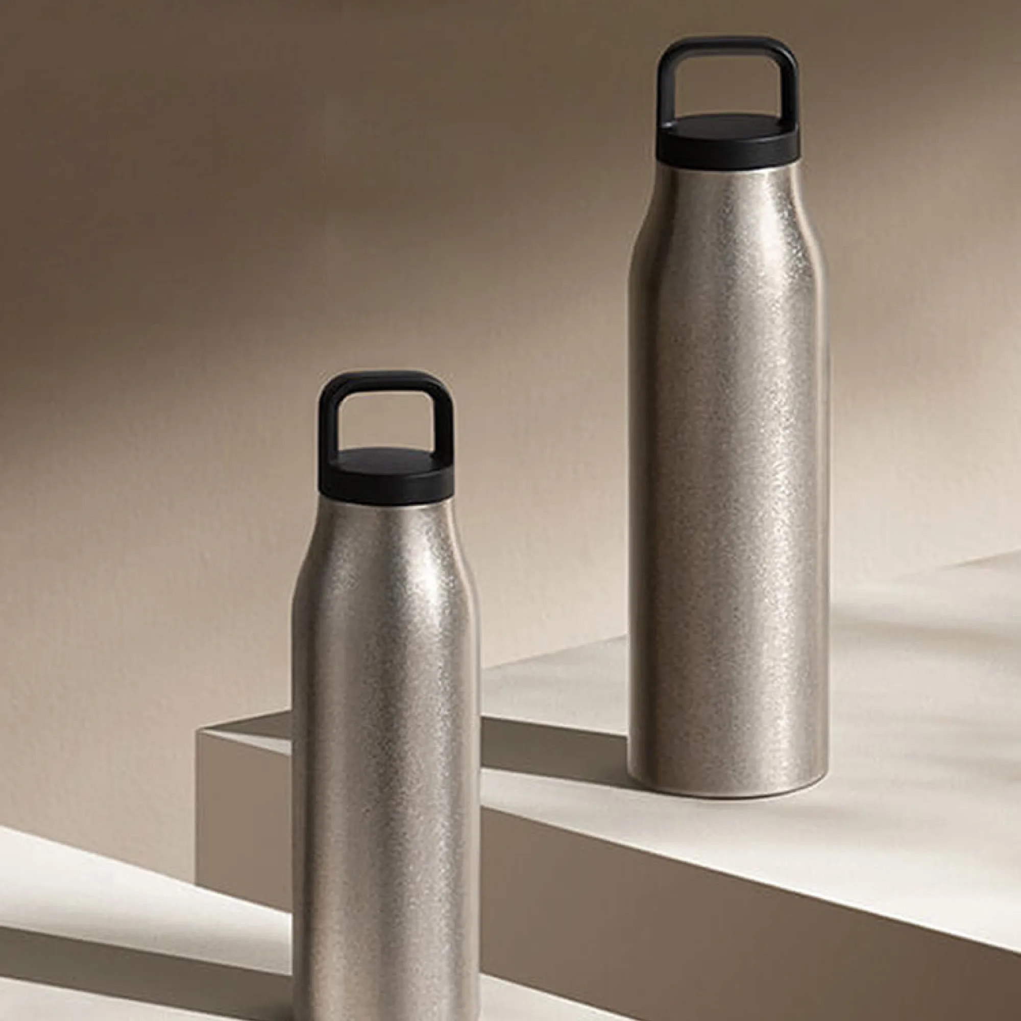 Mijia Titanium Thermos Cup G 380mL / 450mL — View 1