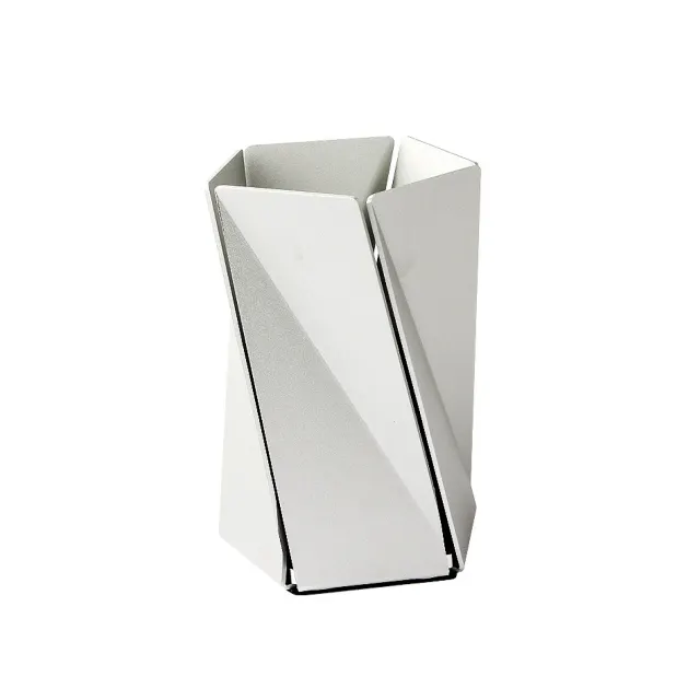 Aluminum Alloy Twisted Pen Holder