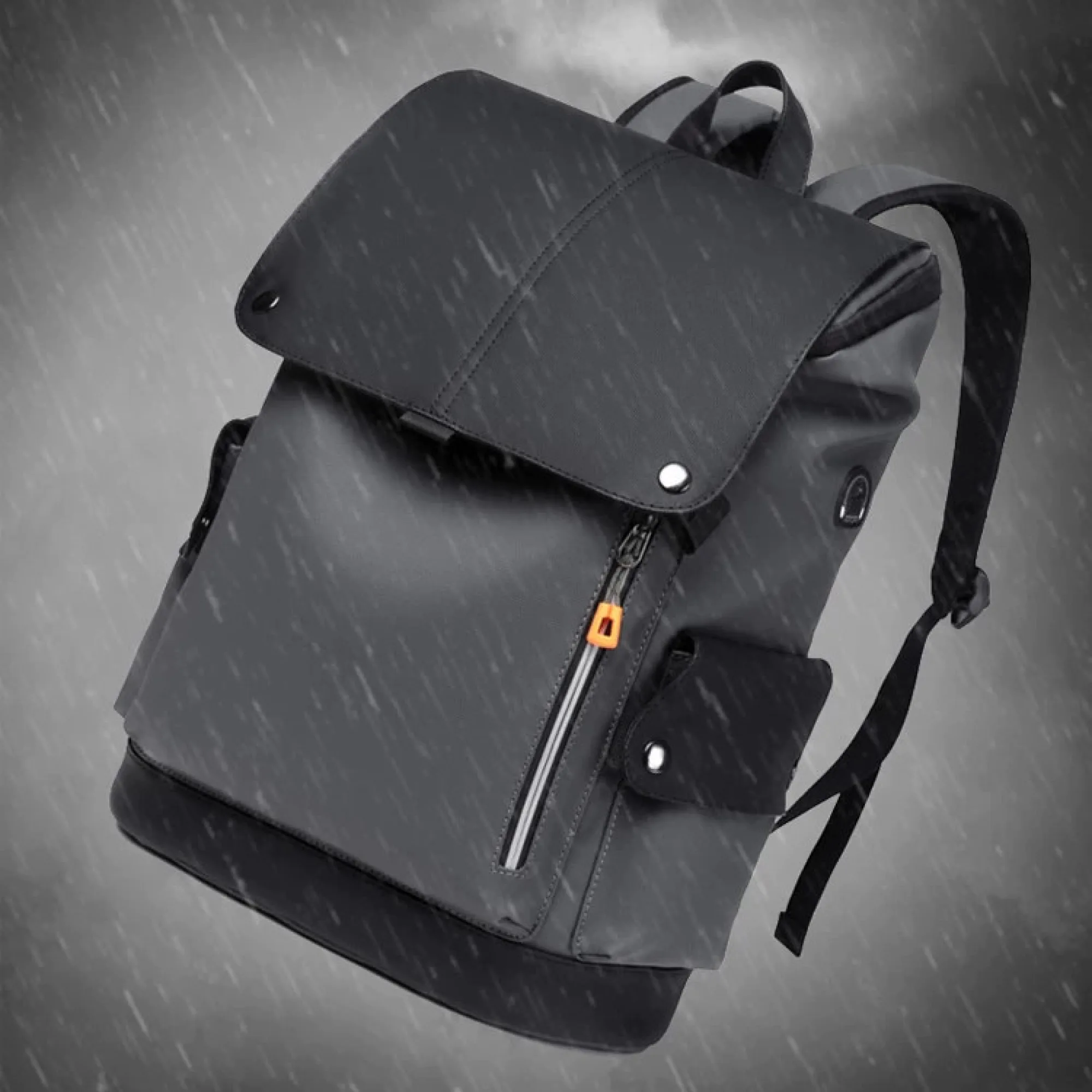 Large-Capacity Backpack with Laptop Compartment thumbnail 3