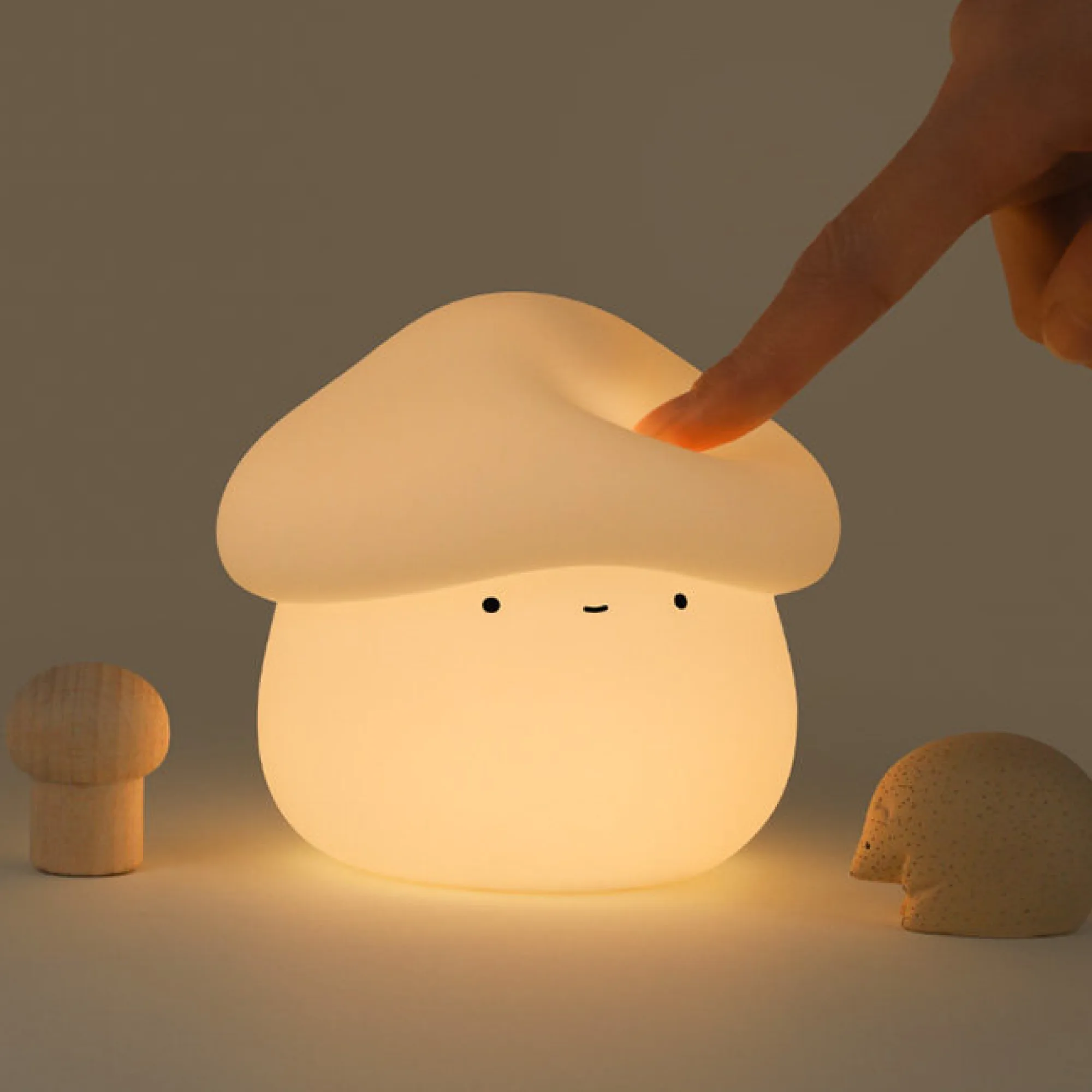Mushroom-Shaped LED Night Light with Rechargeable Battery
