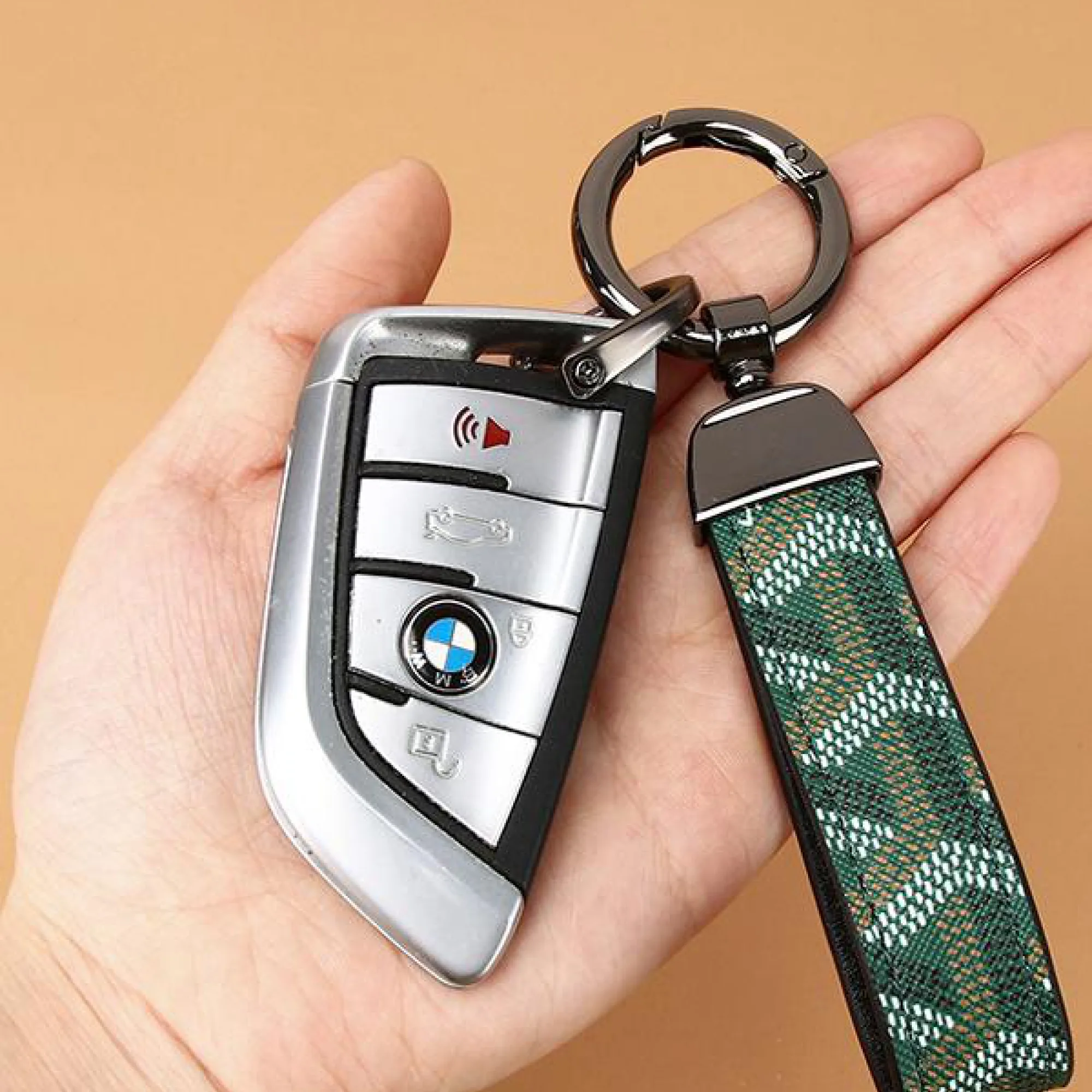 Car Keychain with Patterned Strap and Alloy Buckle