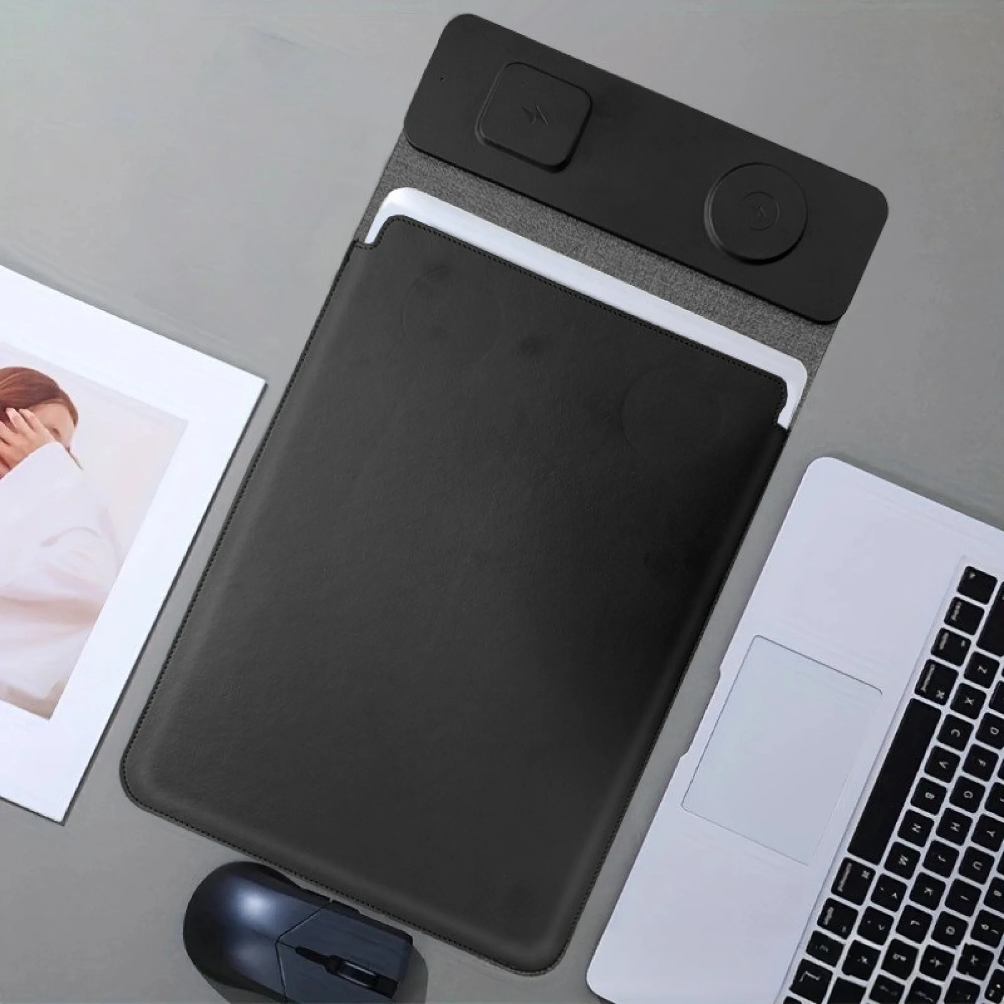 Linen 14-Inch Wireless Charging Dual Magnetic Leather Laptop Sleeve Bag