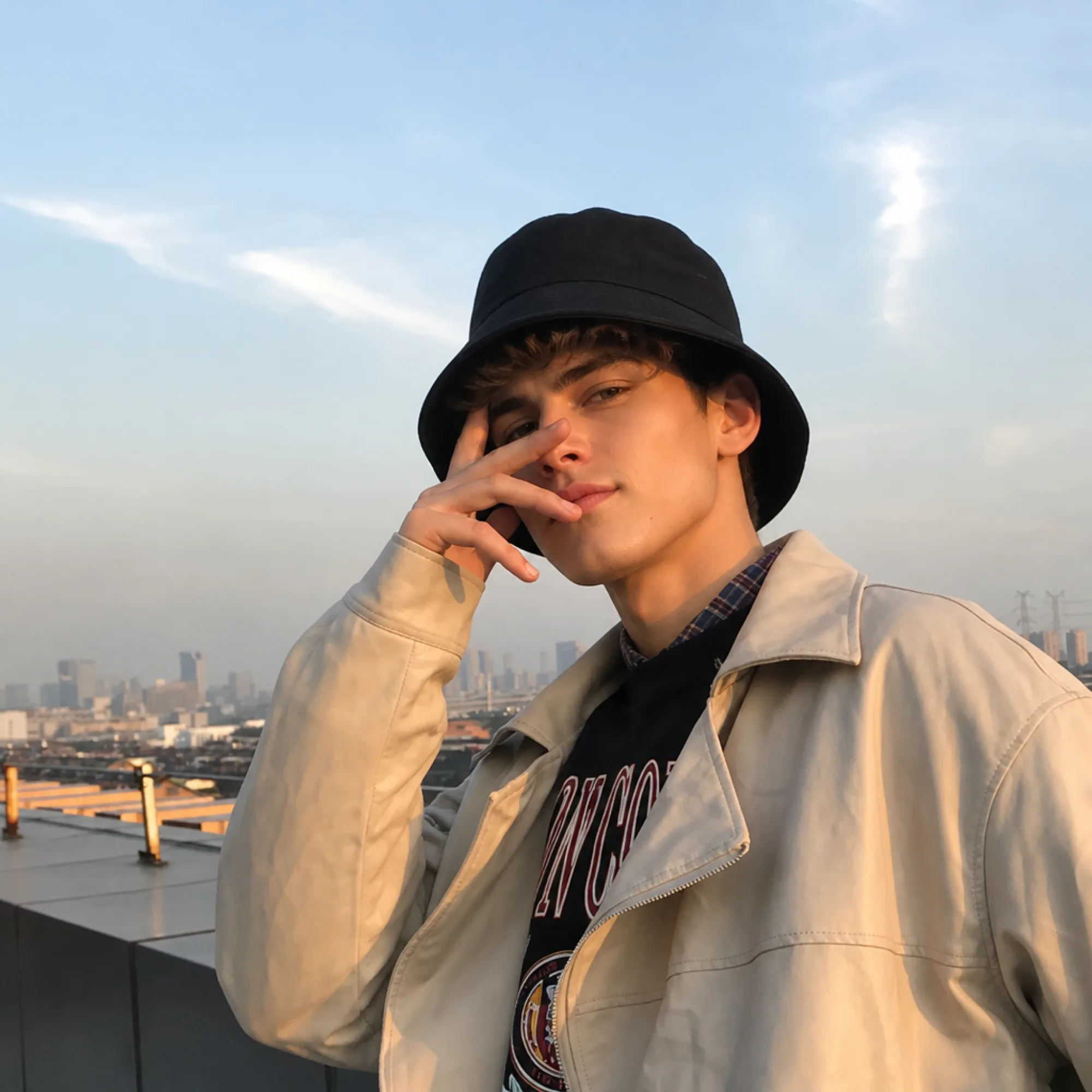 Large Brim Bucket Hat thumbnail 2