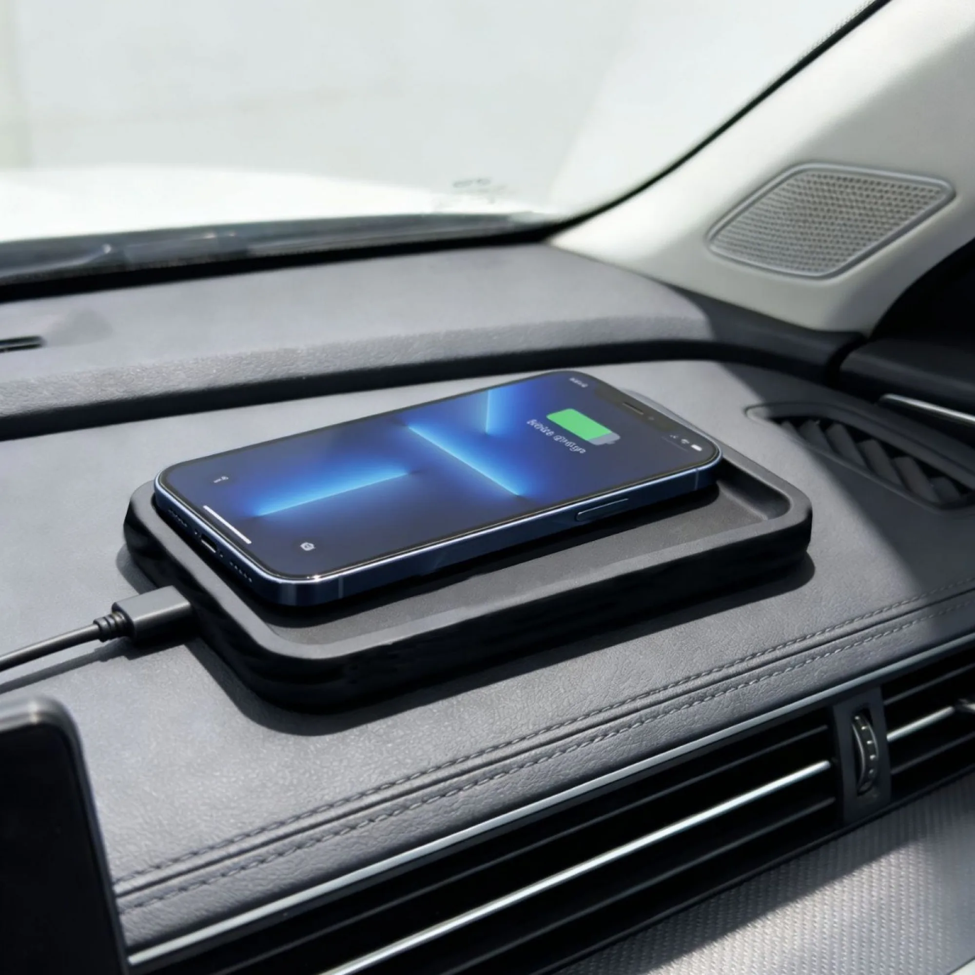 PU Leather Car Wireless Charger 15W thumbnail 2
