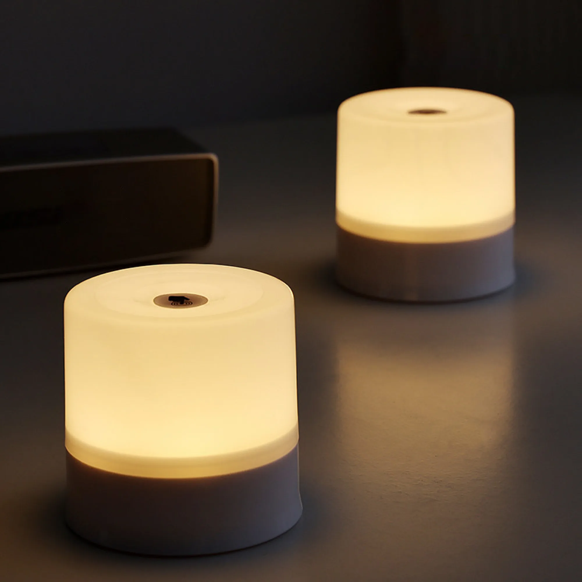 Rechargeable Touch Night Light with Stepless Dimming and Color Temperature Options thumbnail 5