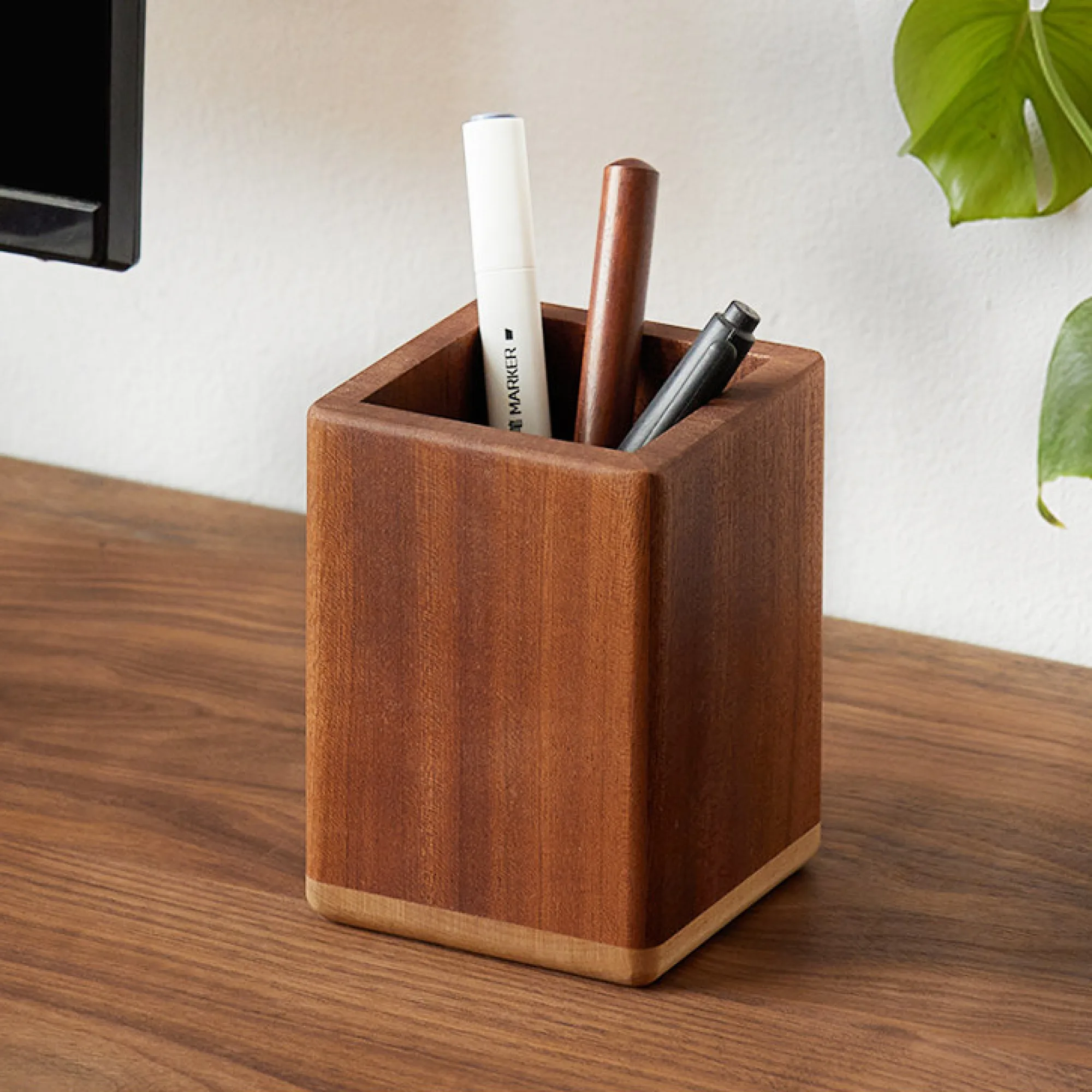 Wooden Pen Holder and Desk Organizer Set thumbnail 4